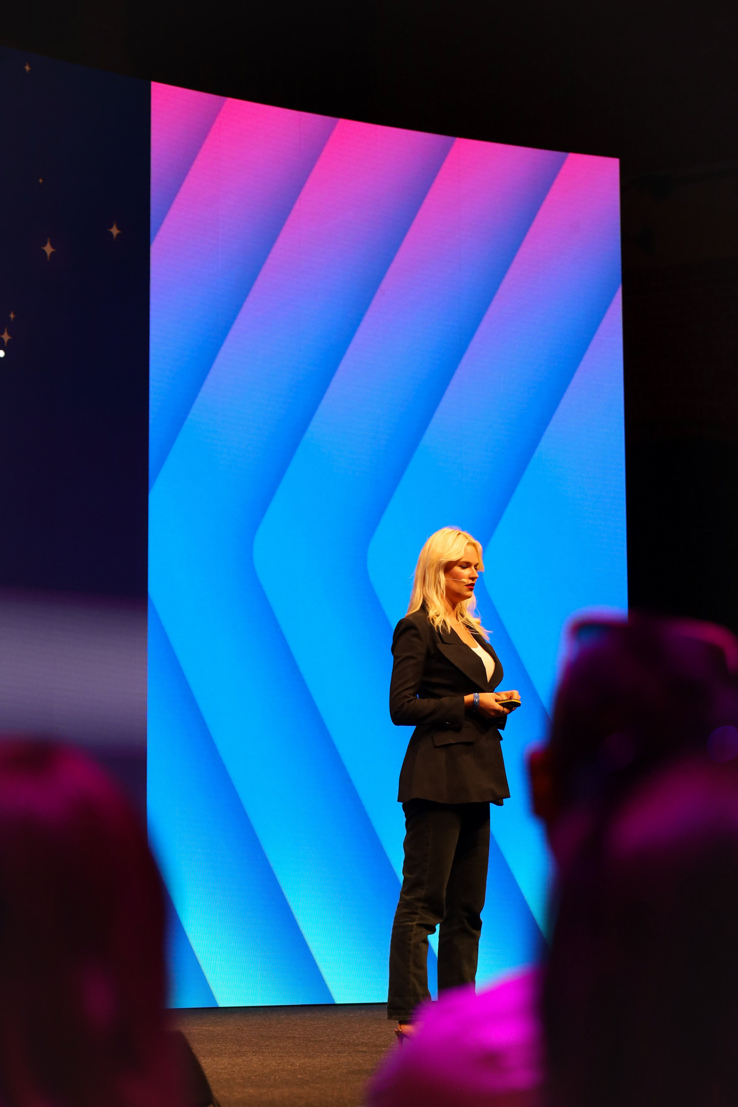 MindValley U. Emiliia Kotruch PHOTOGRAPHER