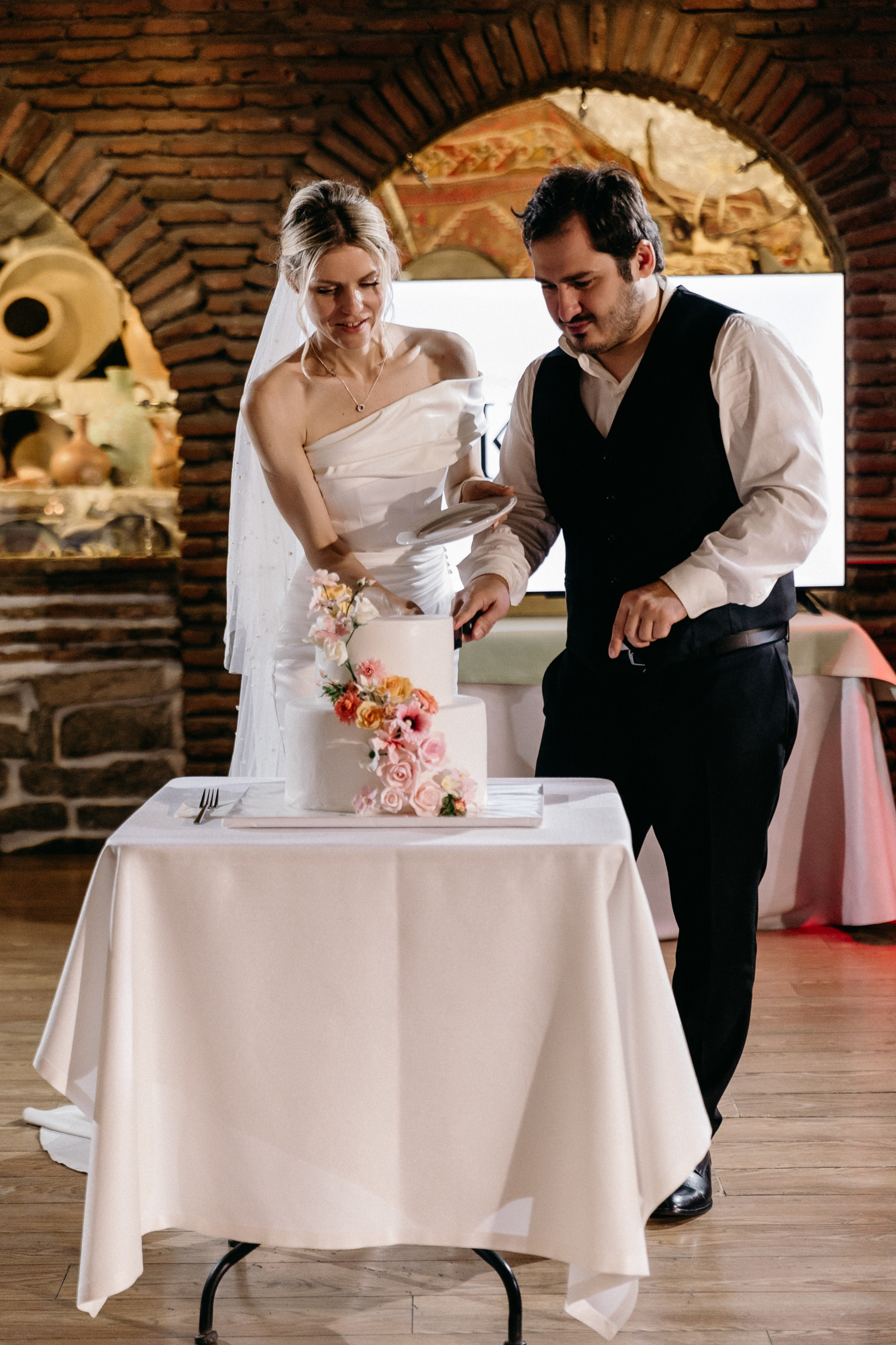 Alexandra & Koba. Photographer Anna Nazarenko