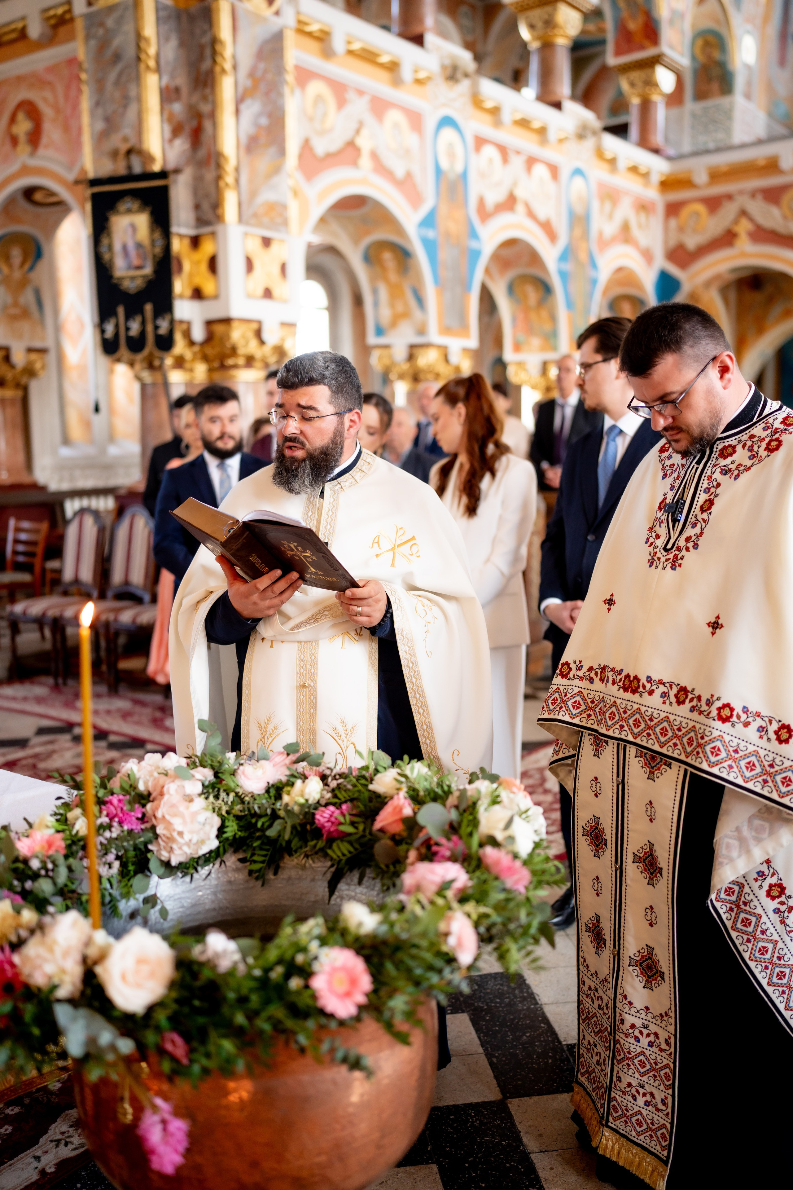 Ilinca. Mark Fazakas — Wedding Photographer