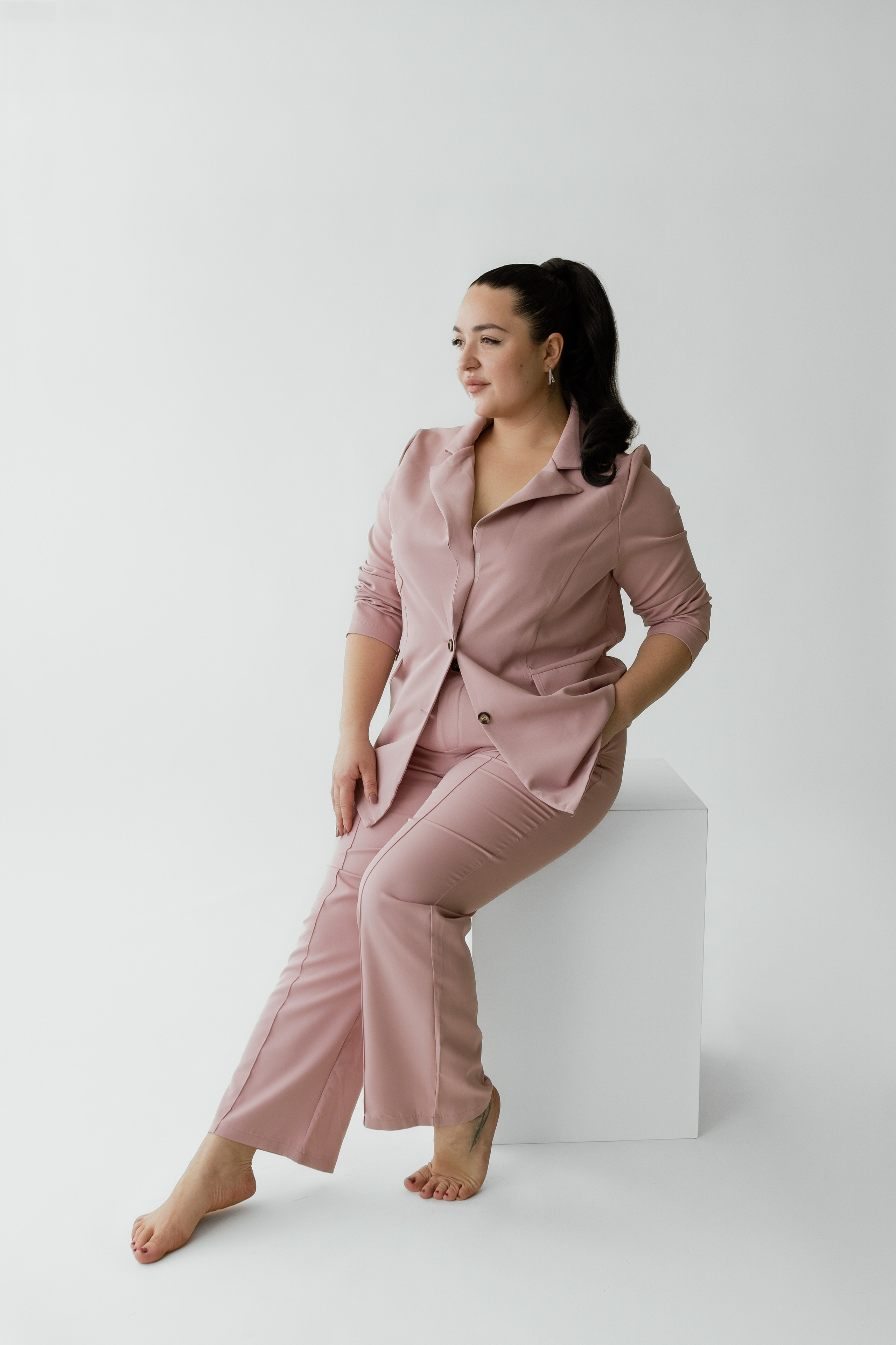 Viktorijos asmeninė, profesinė fotosesija fotostudijoje Marijampolėje