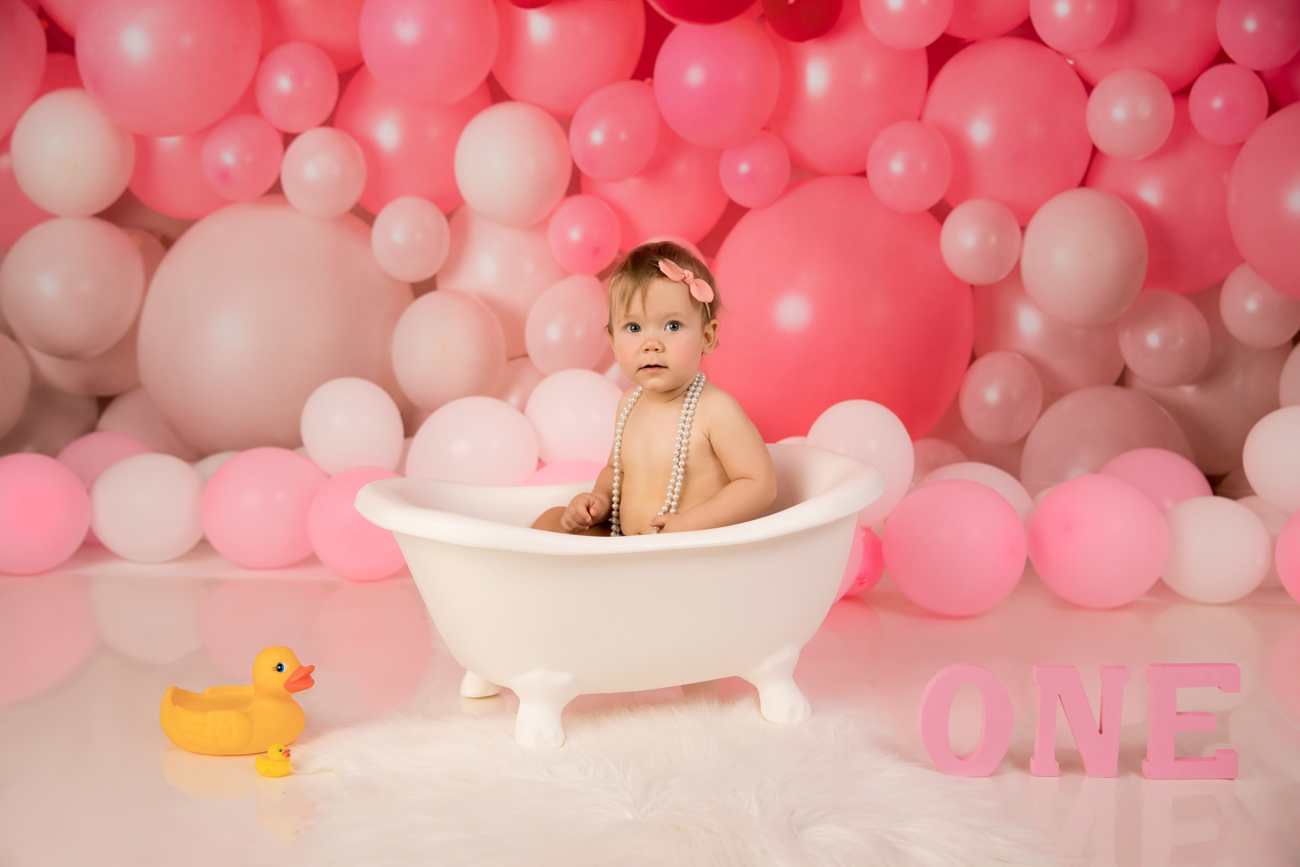 Smash cake photo session in Miami. Miami Family and Event Photographer