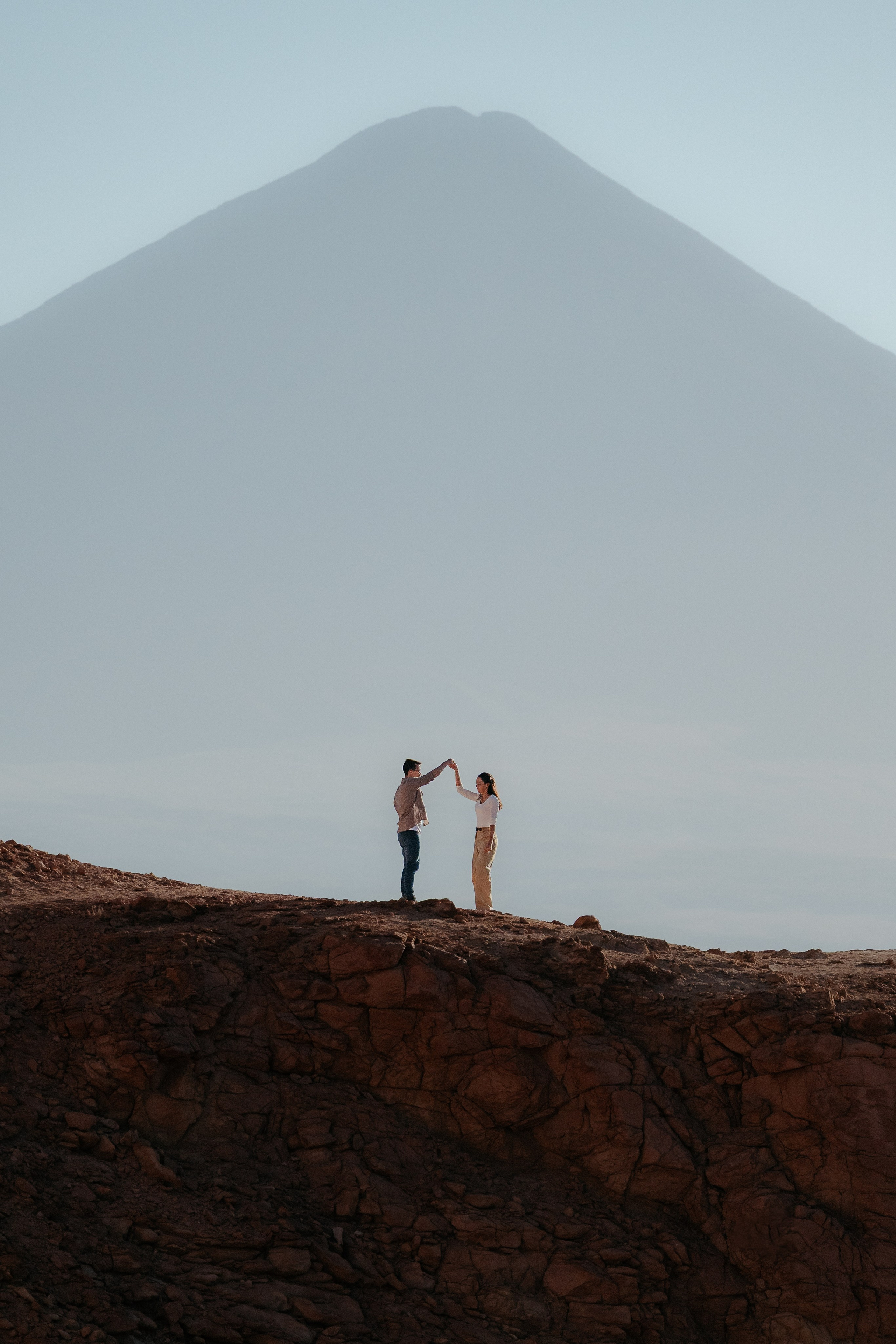 Sessão casual no Vale dos Cogumelos. Fotógrafo em San Pedro de Atacama