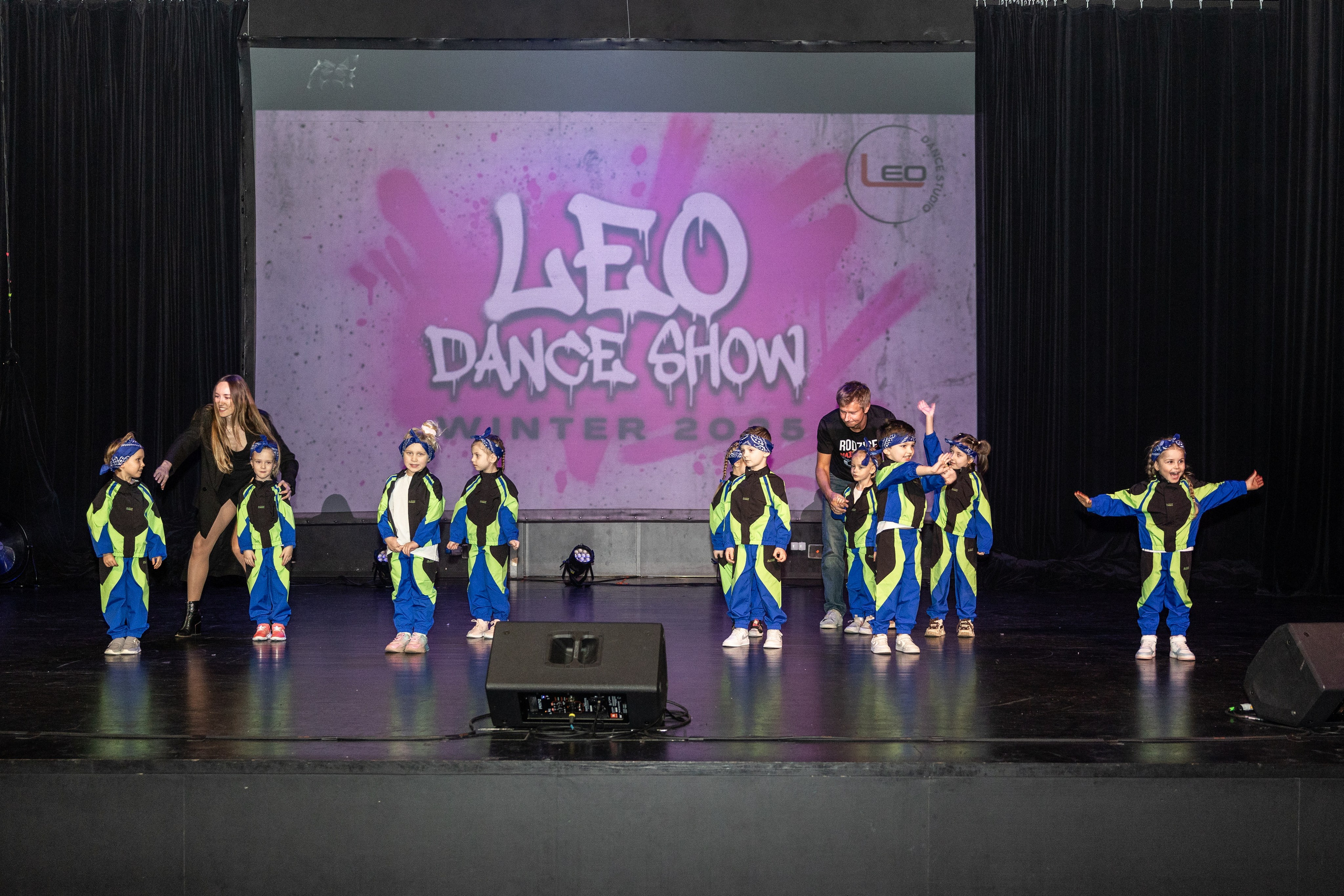 LEO DANCE SHOW WINTER 2025. Семейный и детский фотограф в Варшаве Мила Бобровская