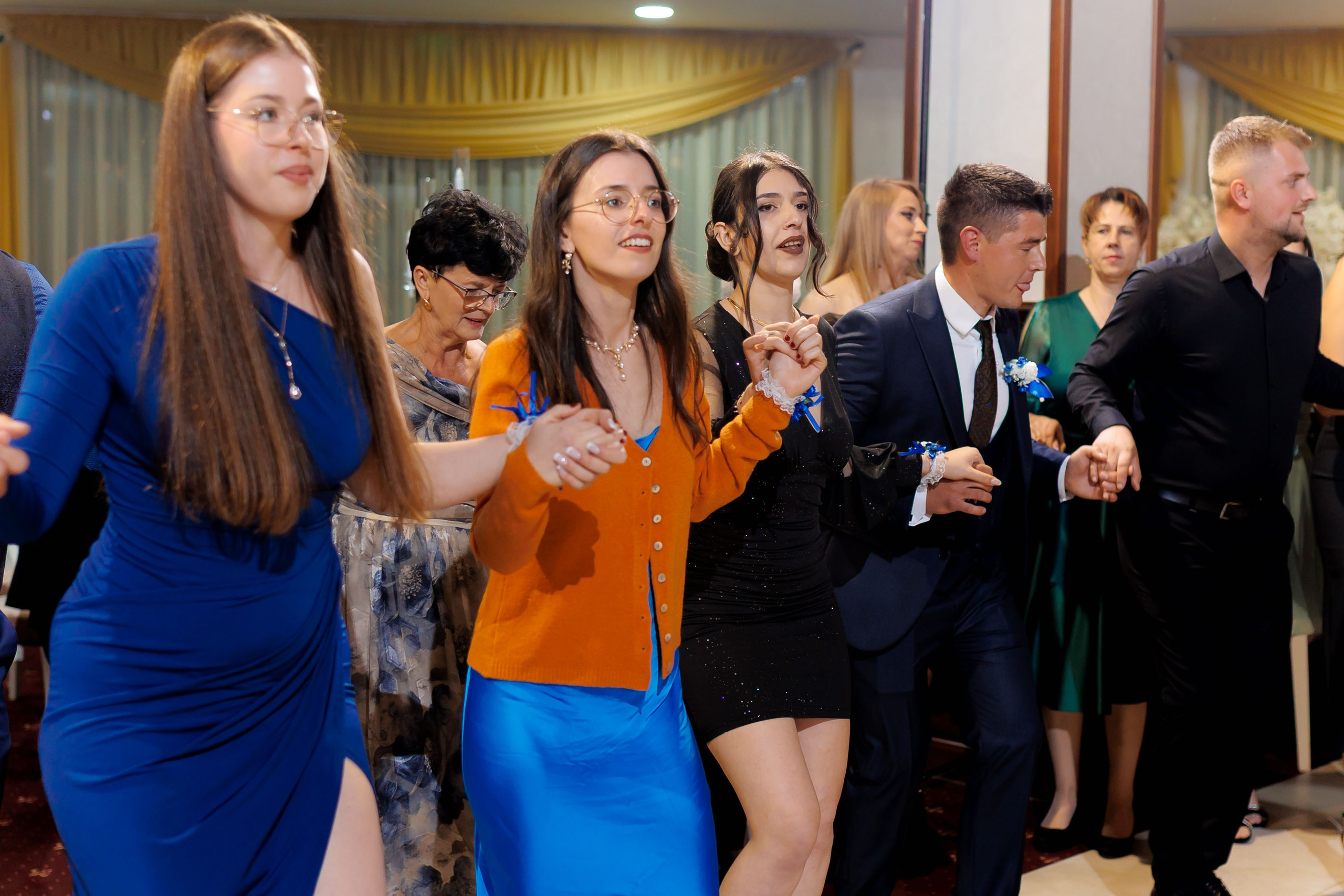 Loredana & Emilian – Ziua Nunții | Videografie - fotografie Botez Suceava, Iași, Botoșani. Servicii foto-video profesionale, pentru momente de neuitat