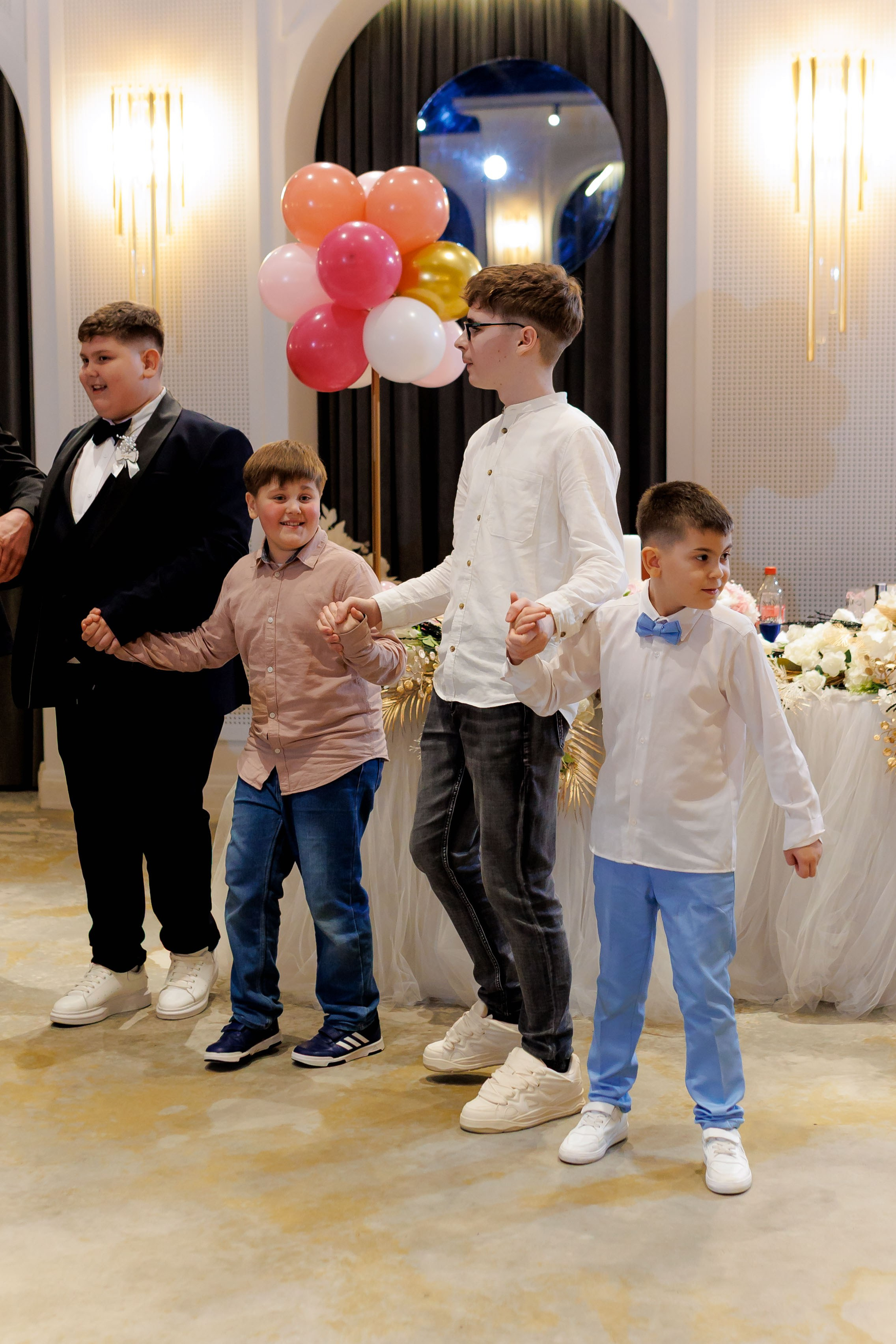 Povestea voastră, regizată de noi |Cristi Turculet Videograf Nuntă Suceava | wedding highlight. Servicii foto-video profesionale, pentru momente de neuitat