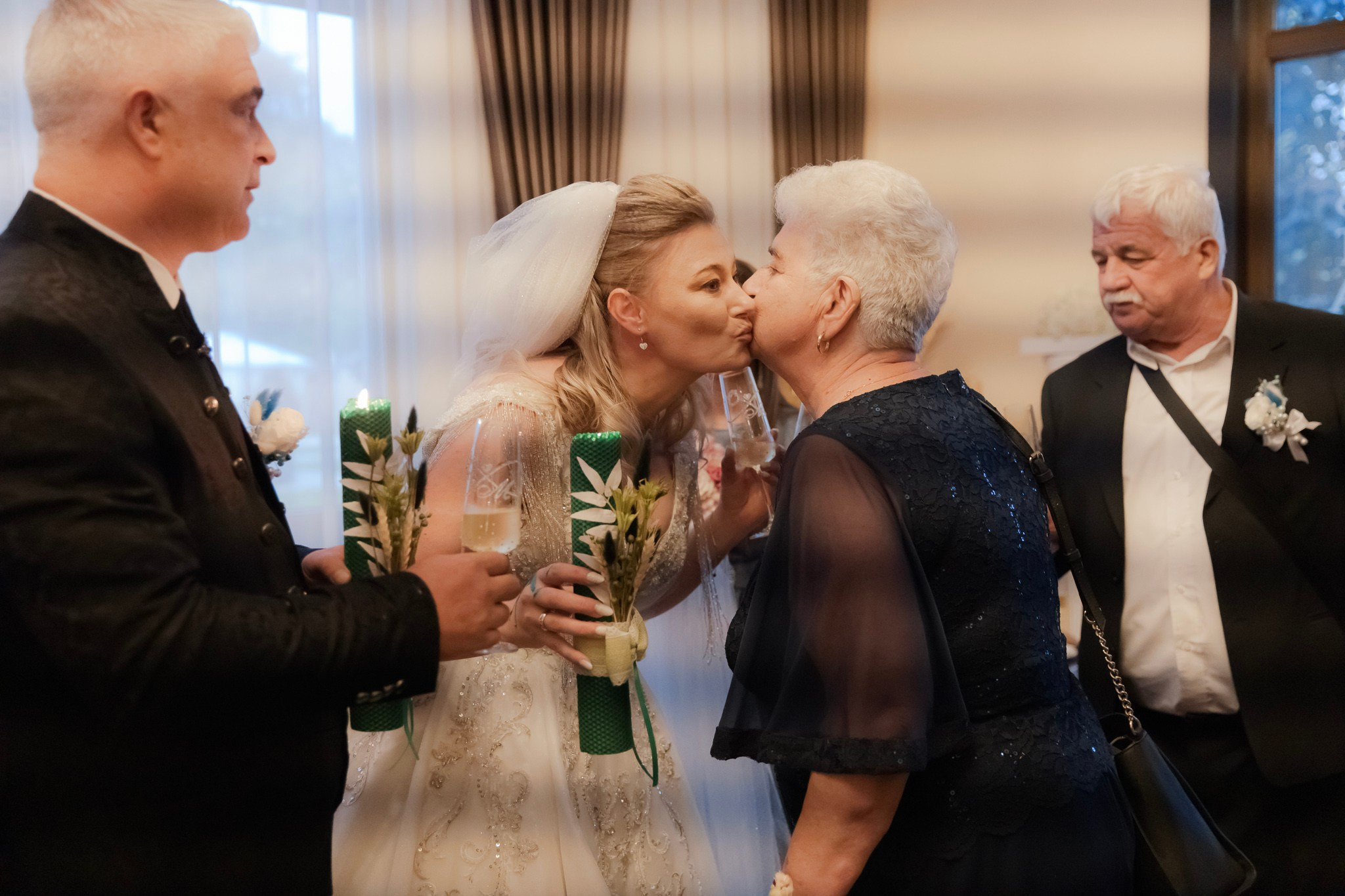 Mihai & Oana. Servicii foto-video profesionale, pentru momente de neuitat