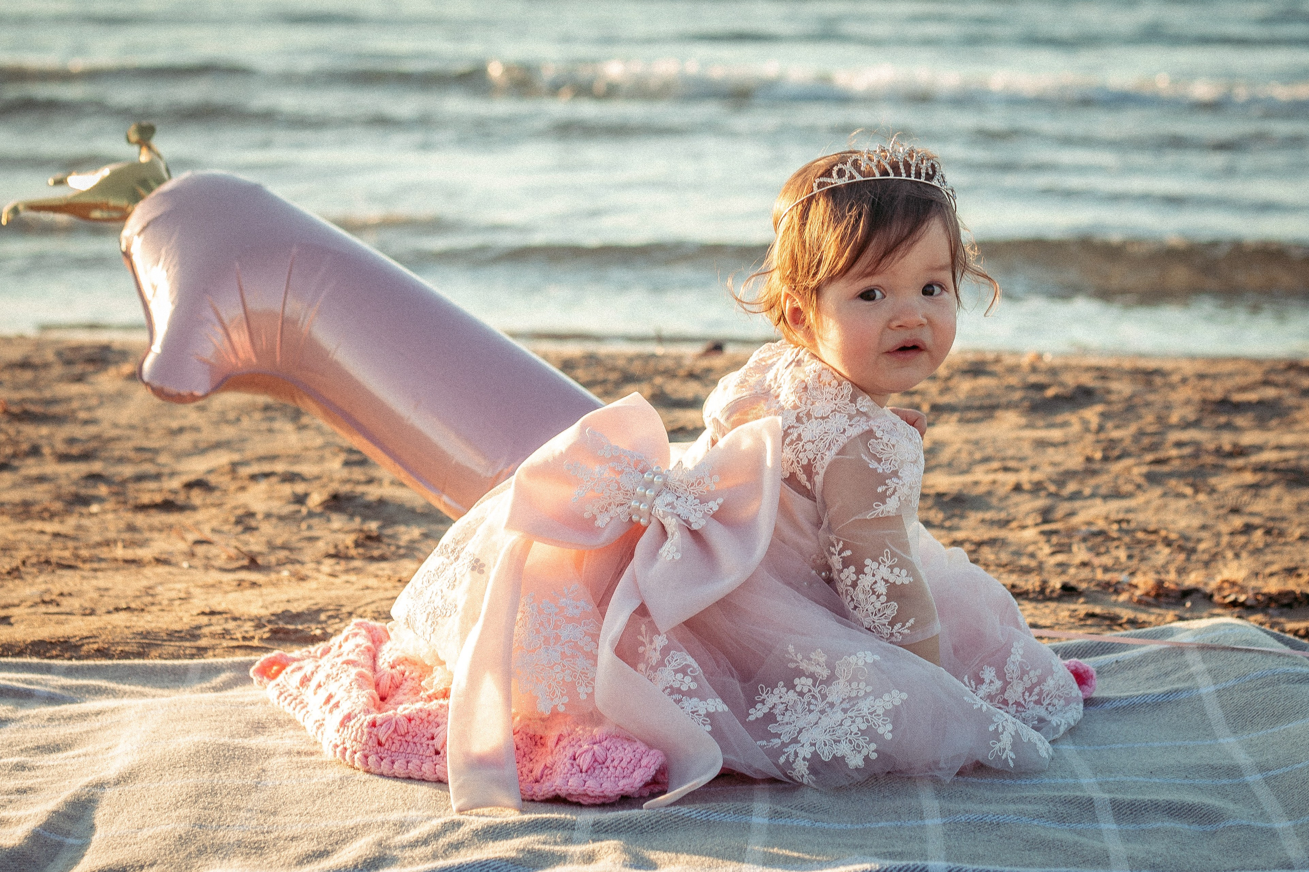 Little Beach Celebration. Family Photographer in Greece