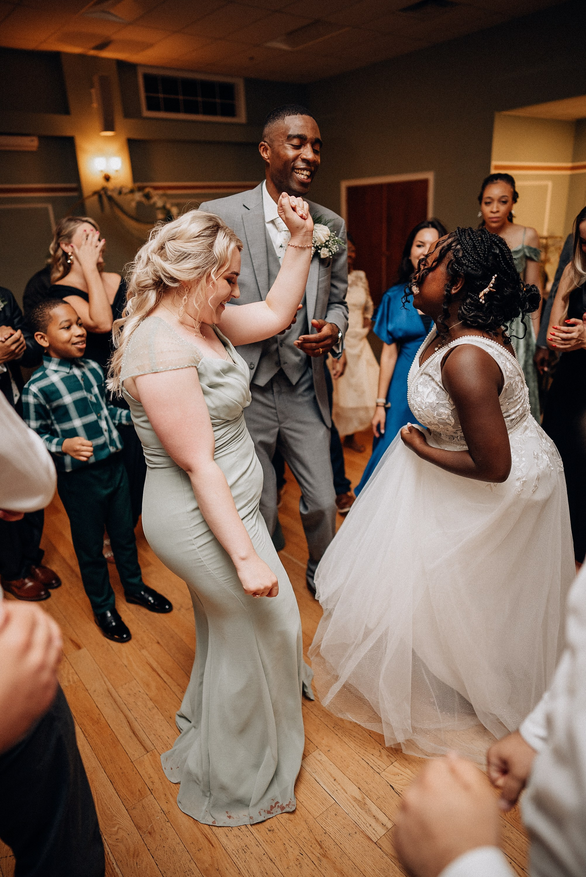Happy bride and groom. Portrait and wedding photographer in New York