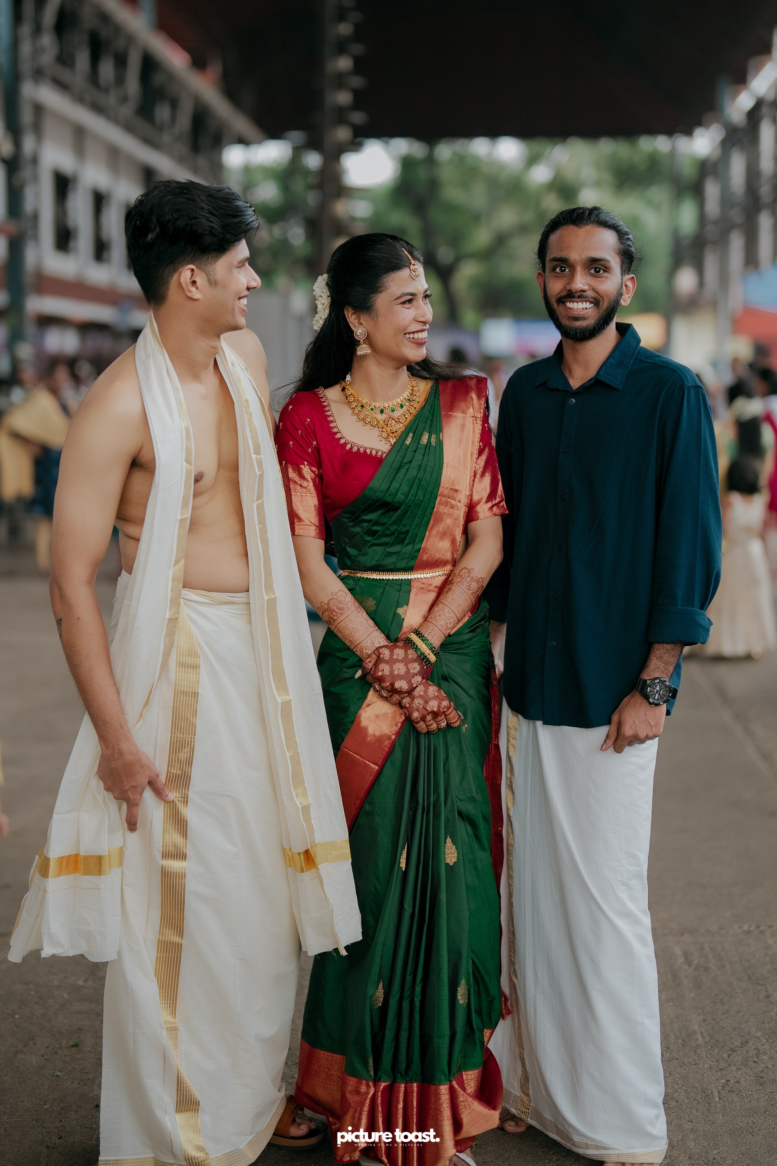 Guruvayur Wedding Ft. Athira & Abilash. Fine art Wedding Photographers in India & Canada