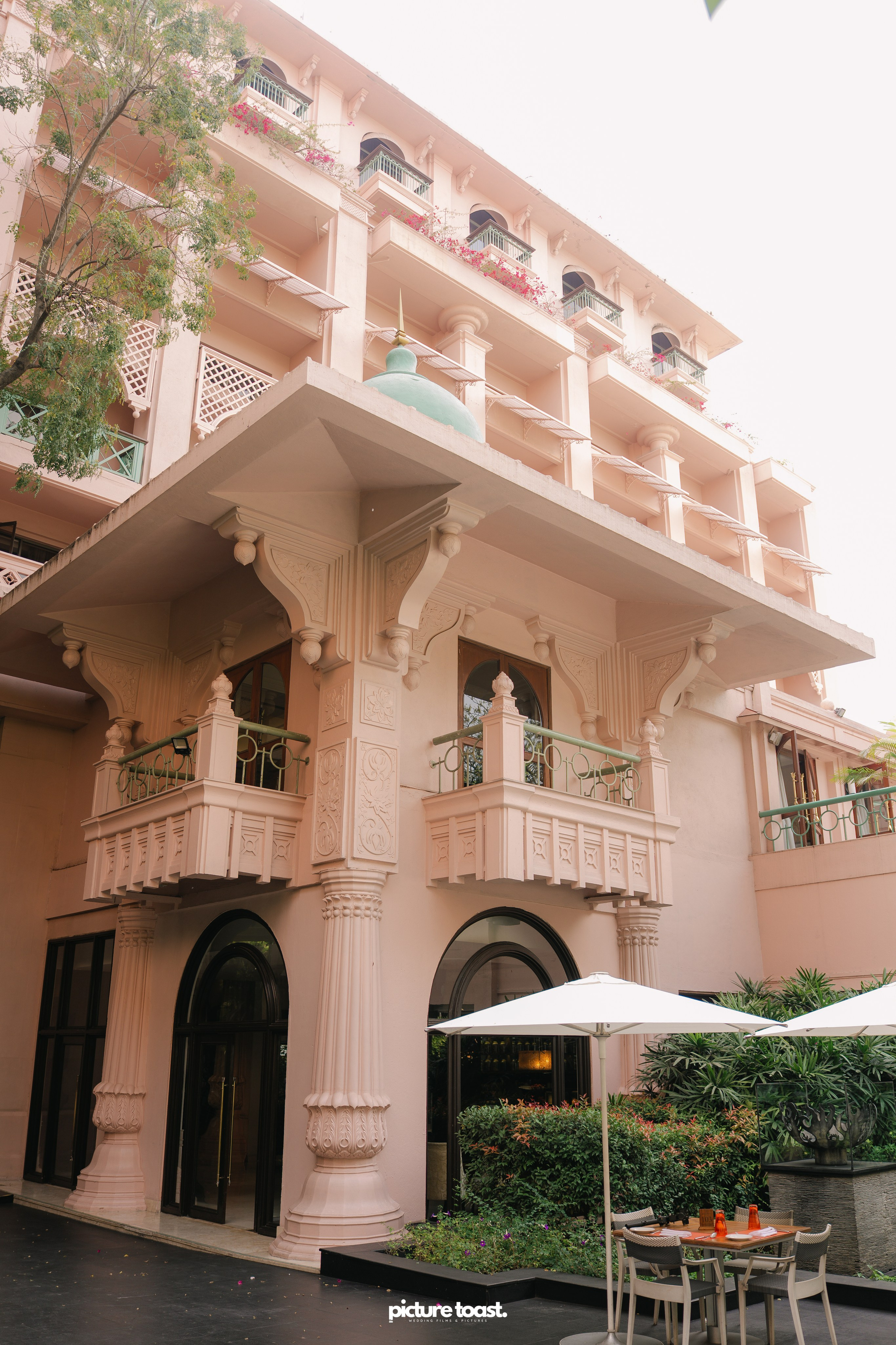 South Indian Wedding Ft. Aashna & Rajiv. Fine art Wedding Photographers in India & Canada