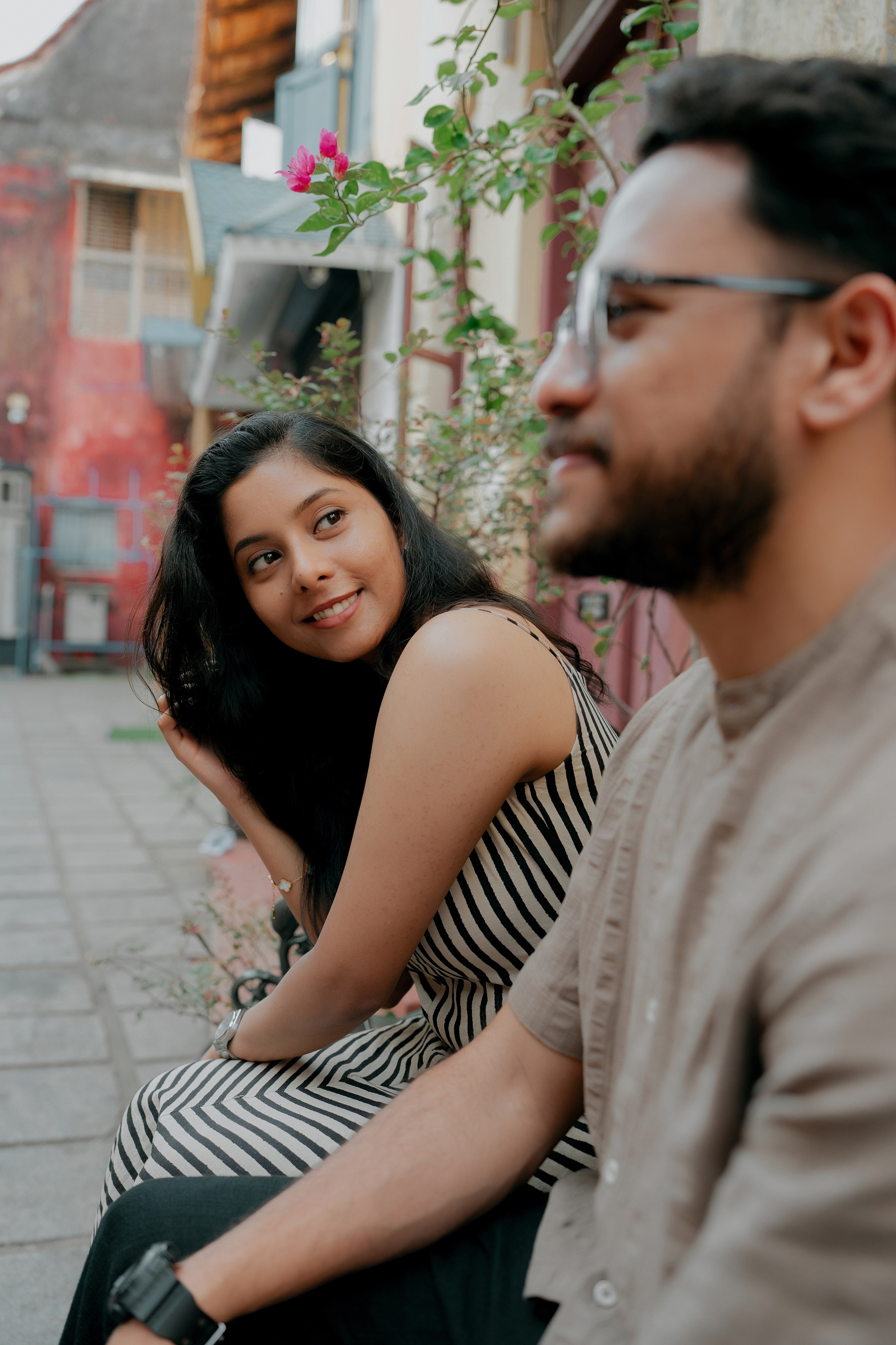 Street Romance! Ft. Naveen & Soniya. Fine art Wedding Photographers in India & Canada