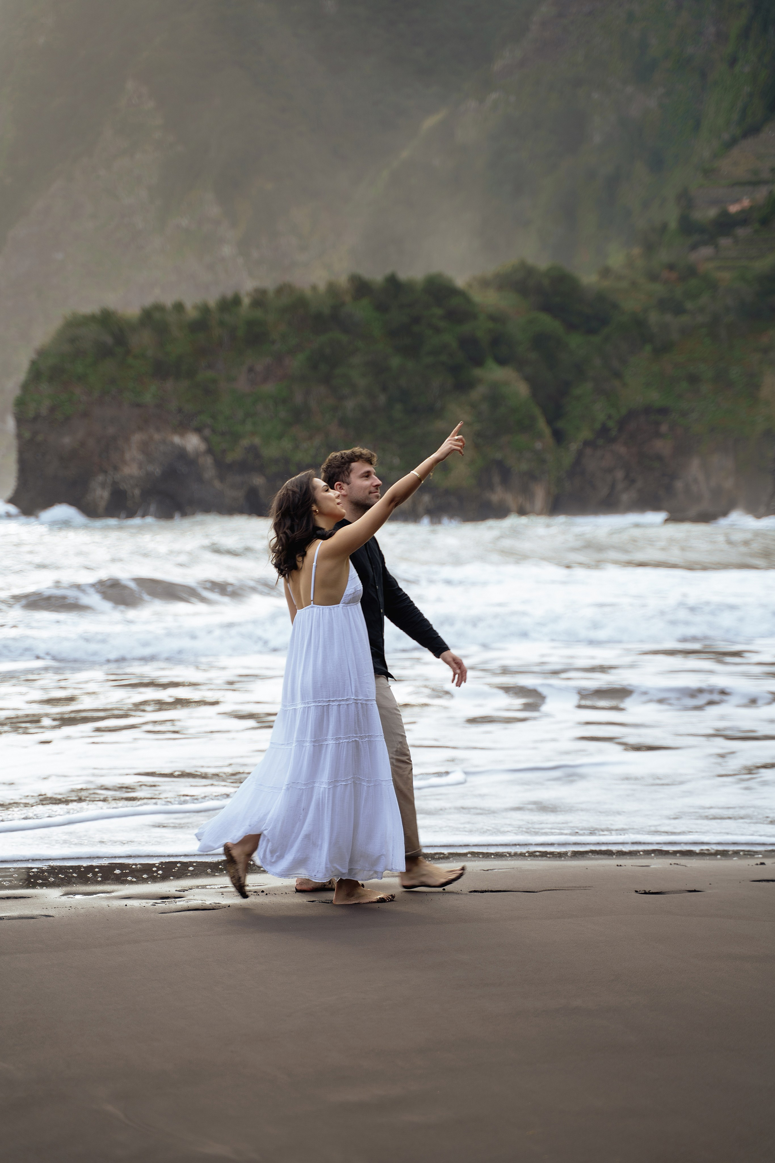 Morning Love Story Photoshoot on Seixal Beach | Madeira Photographer. Your photographer in Madeira