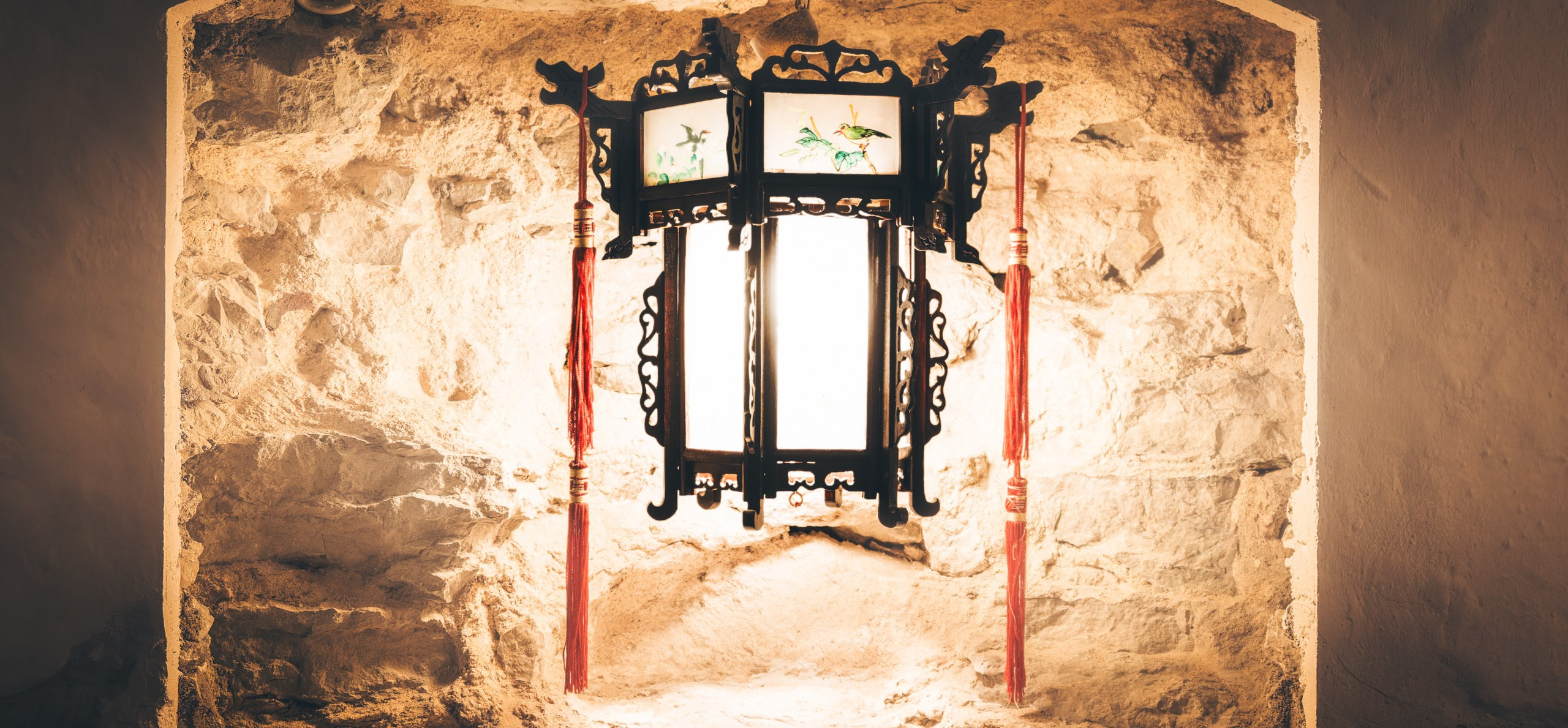 Vana-Tallinn + Gold dragon, Jalutamine (Anja K.). Nebula 25 — Fotod teie hingele