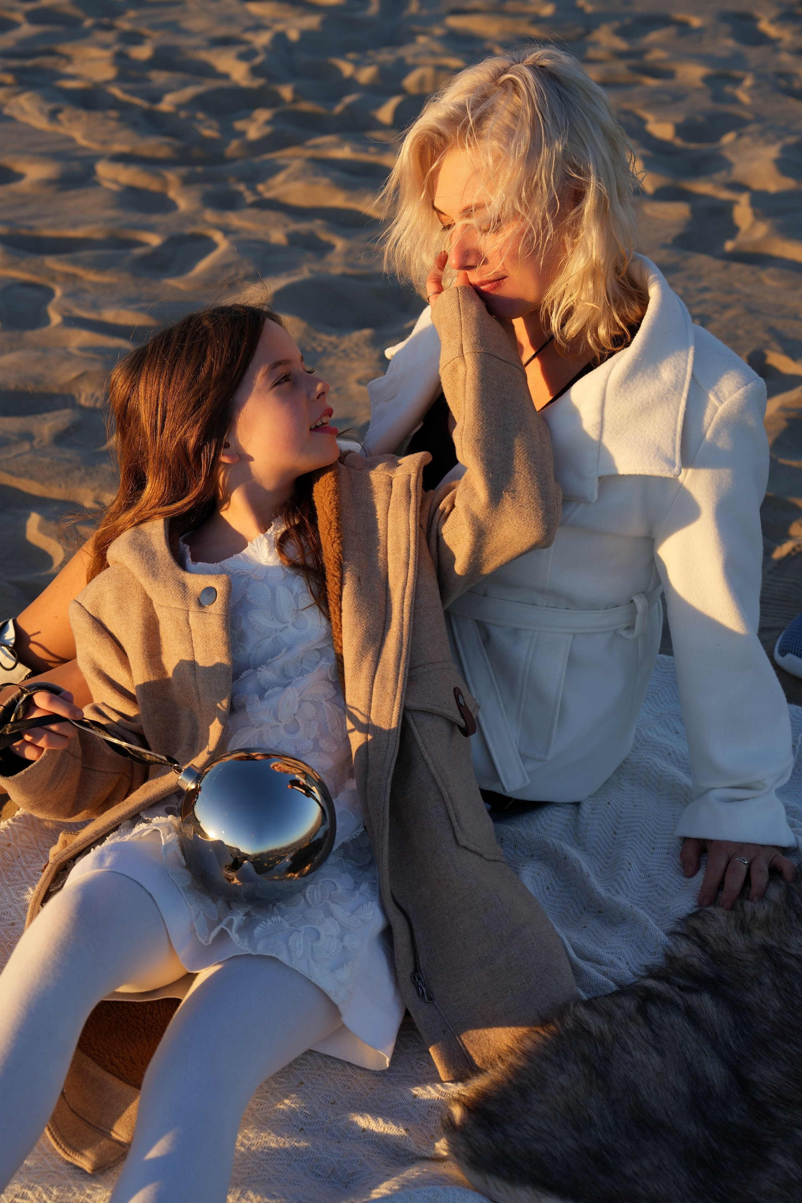 OLENA Y VASY. Fotógrafa Olena Petryk. Realizo sesiones de fotos en Puerto de Sagunto
