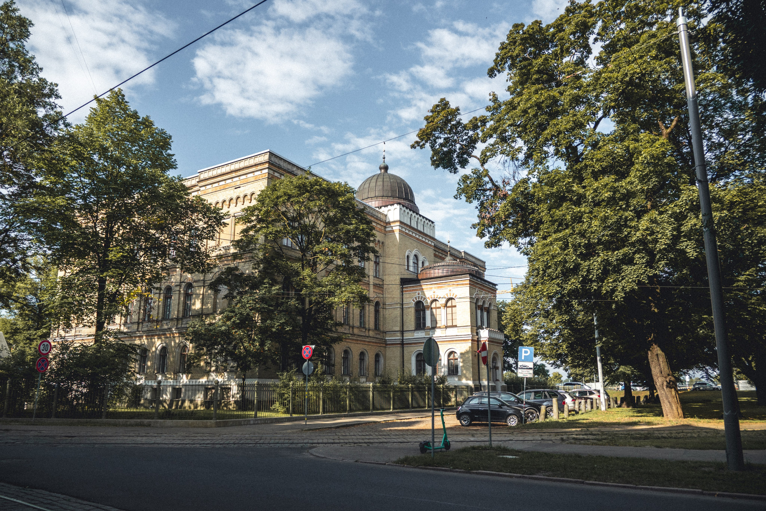 Voyage à Riga. Photographe sur Cote d’Azur. Portraits de familles, couples, enfants, événements
