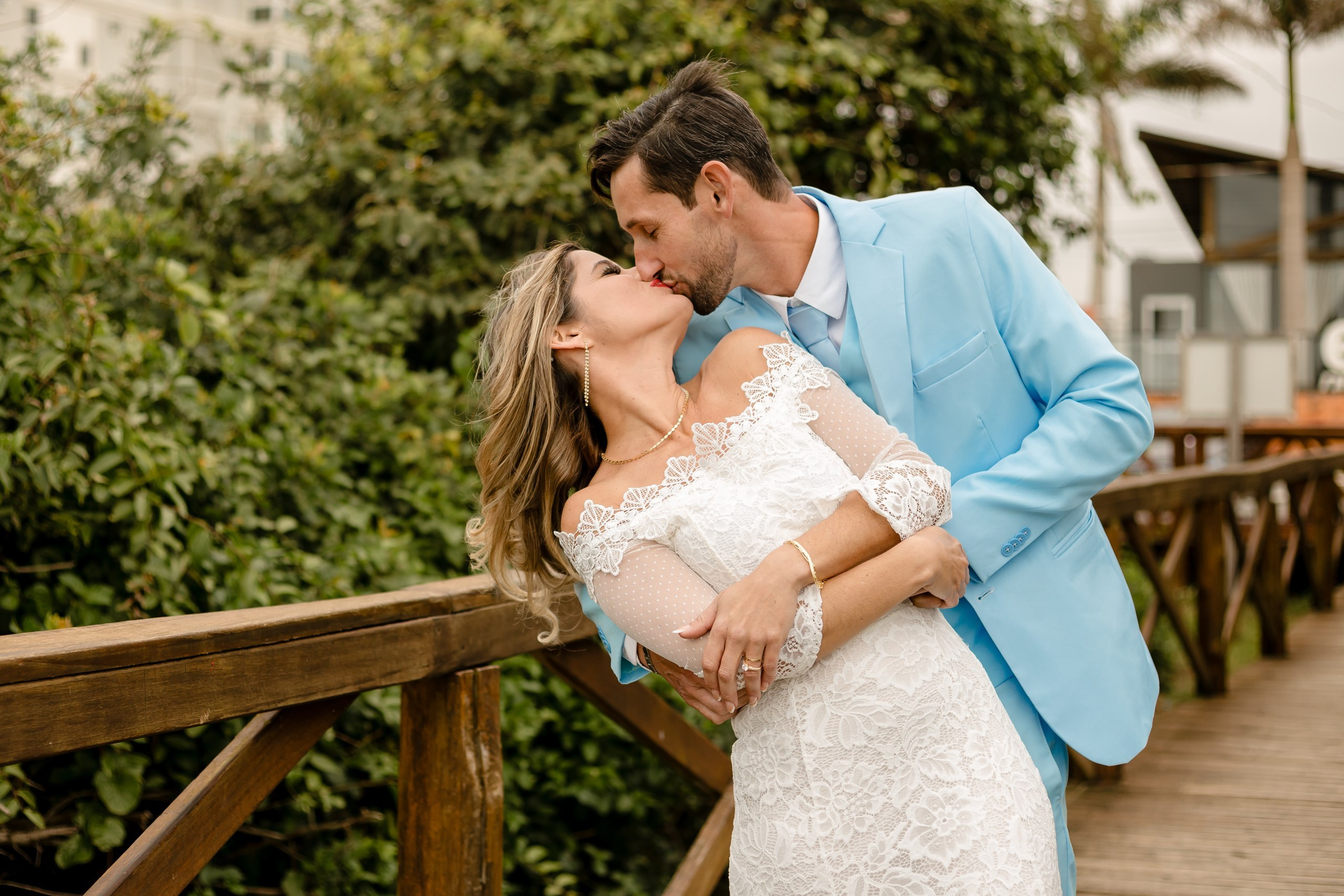 Cerimônia de casamento no civil e ensaio fotográfico de casal na praia — Verônica e Fernando
