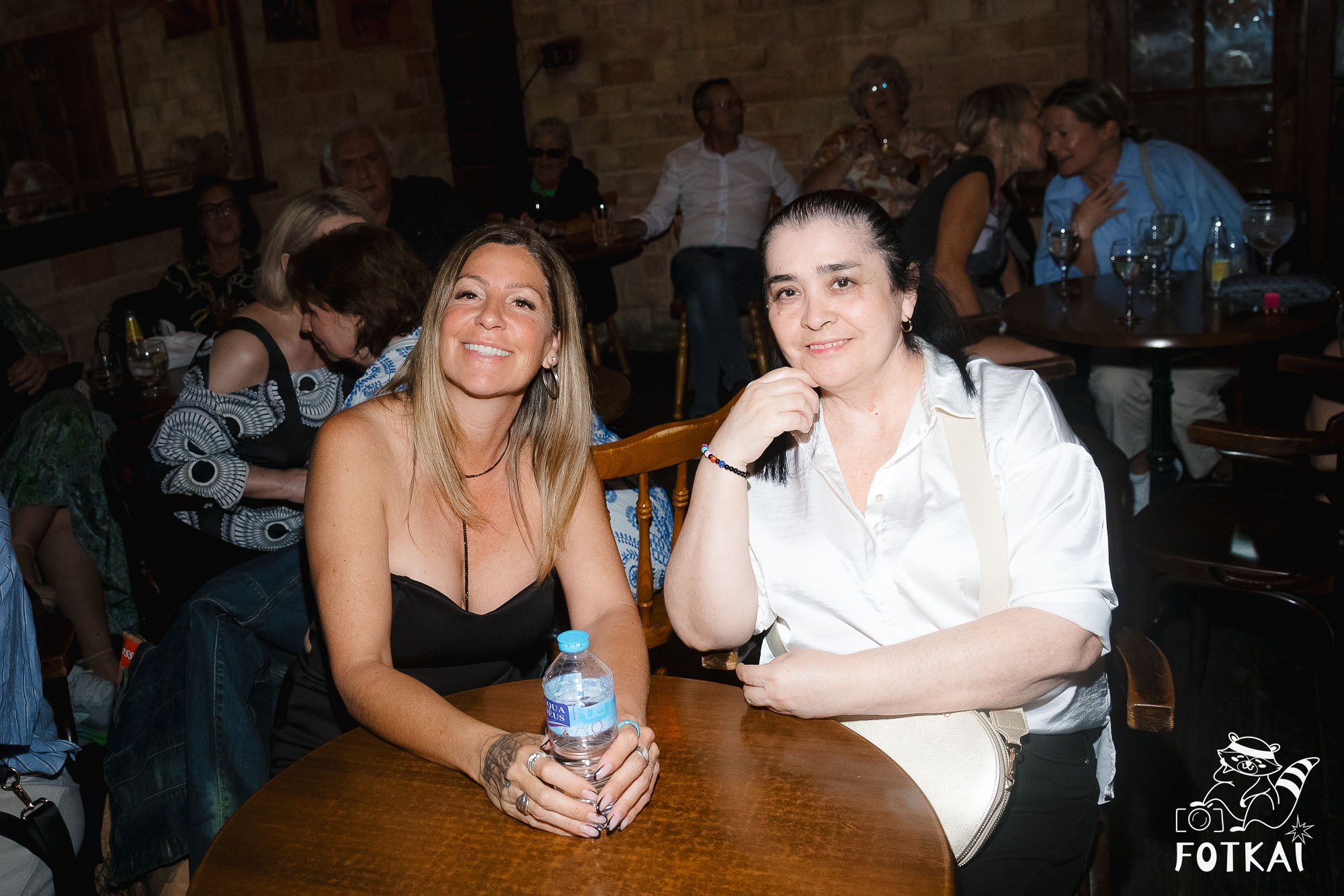 Tributo a Amy Winehouse en El Paso Bar (2 de mayo de 2026) – Fotos, concierto en vivo y ambiente único | FOTKAI