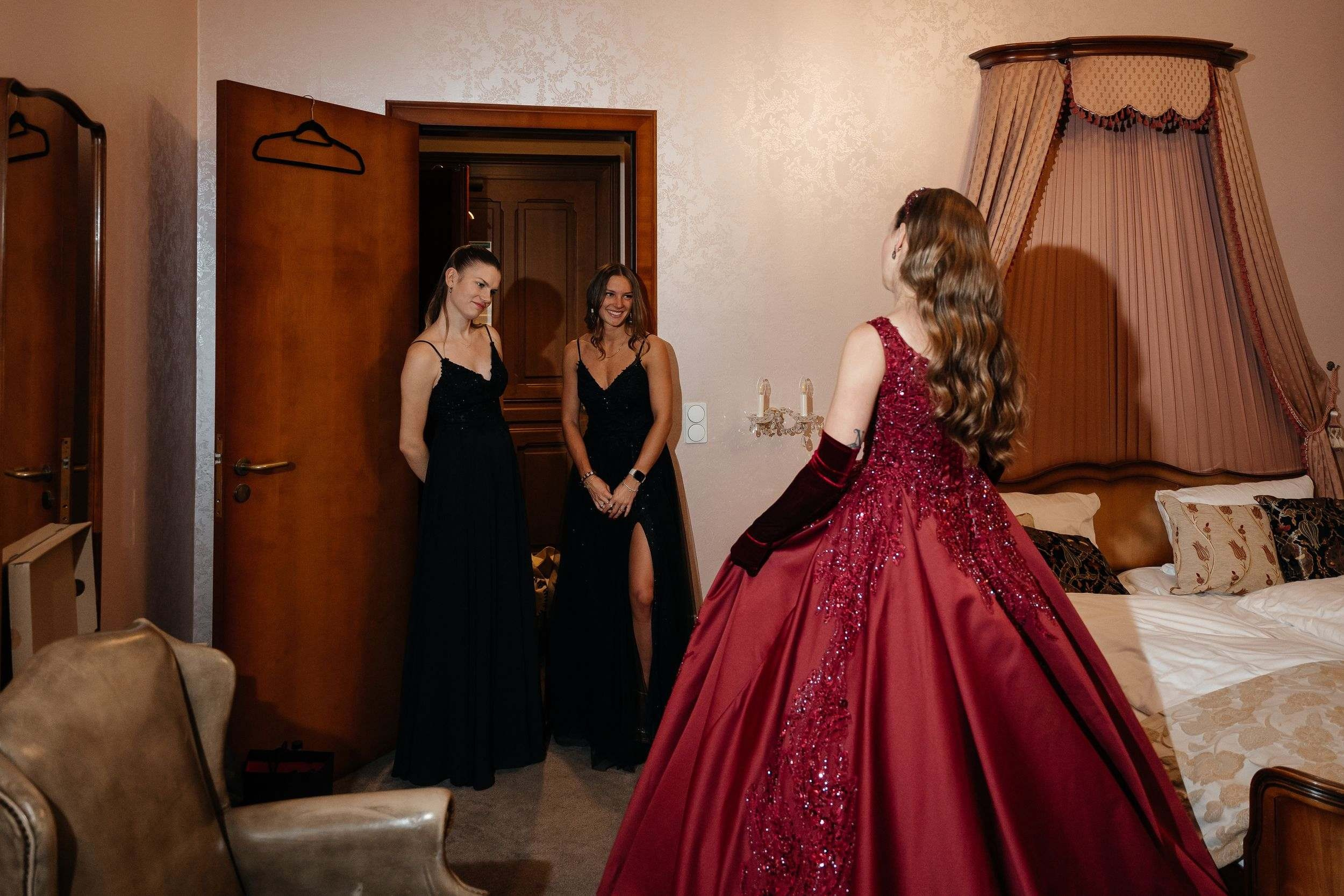 Civil Wedding in Frankfurt-Höchst. Wedding photographer & videographer Frankfurt | Denis Mirosnik