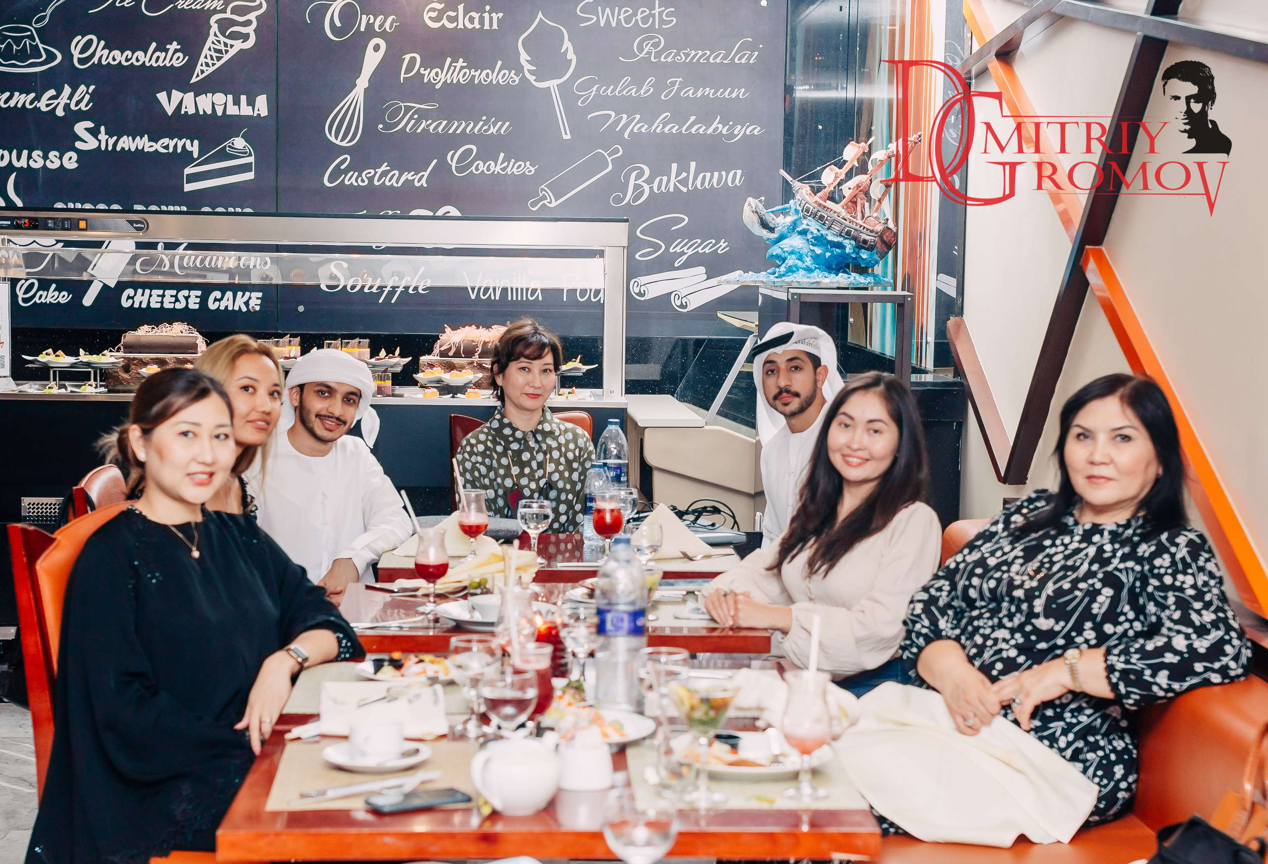 Network with Yasmine. Photographer in Dubai Dmitry Gromov