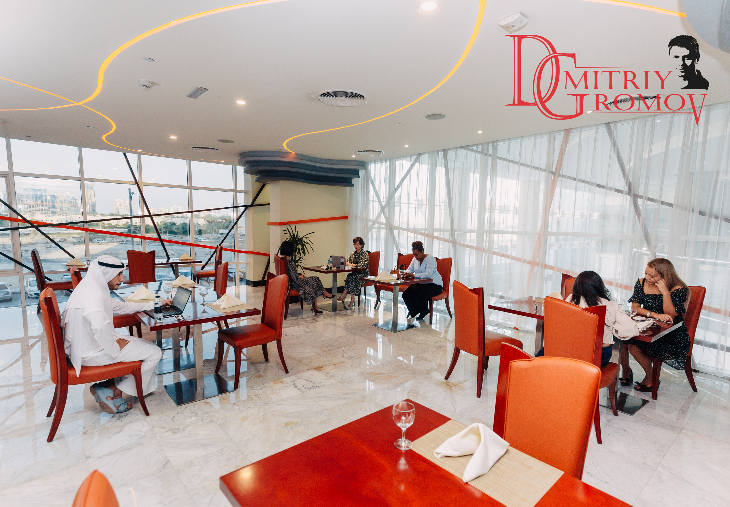 Network with Yasmine. Photographer in Dubai Dmitry Gromov