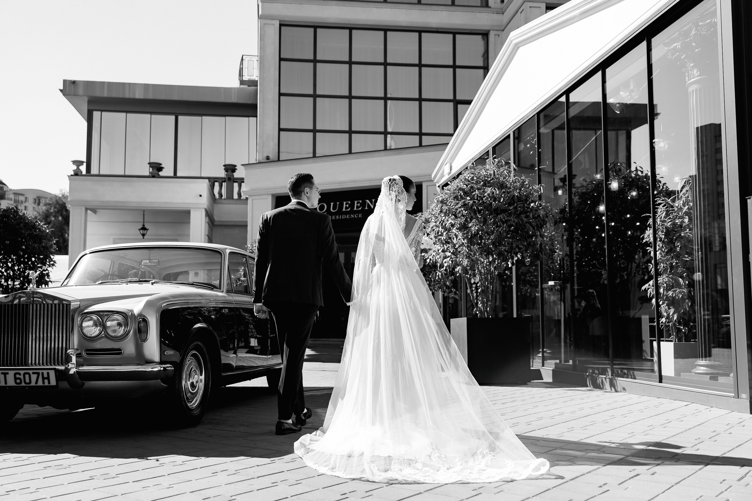 Serghei & Erica — Queen Residence. Servicii Foto și Video 067188353