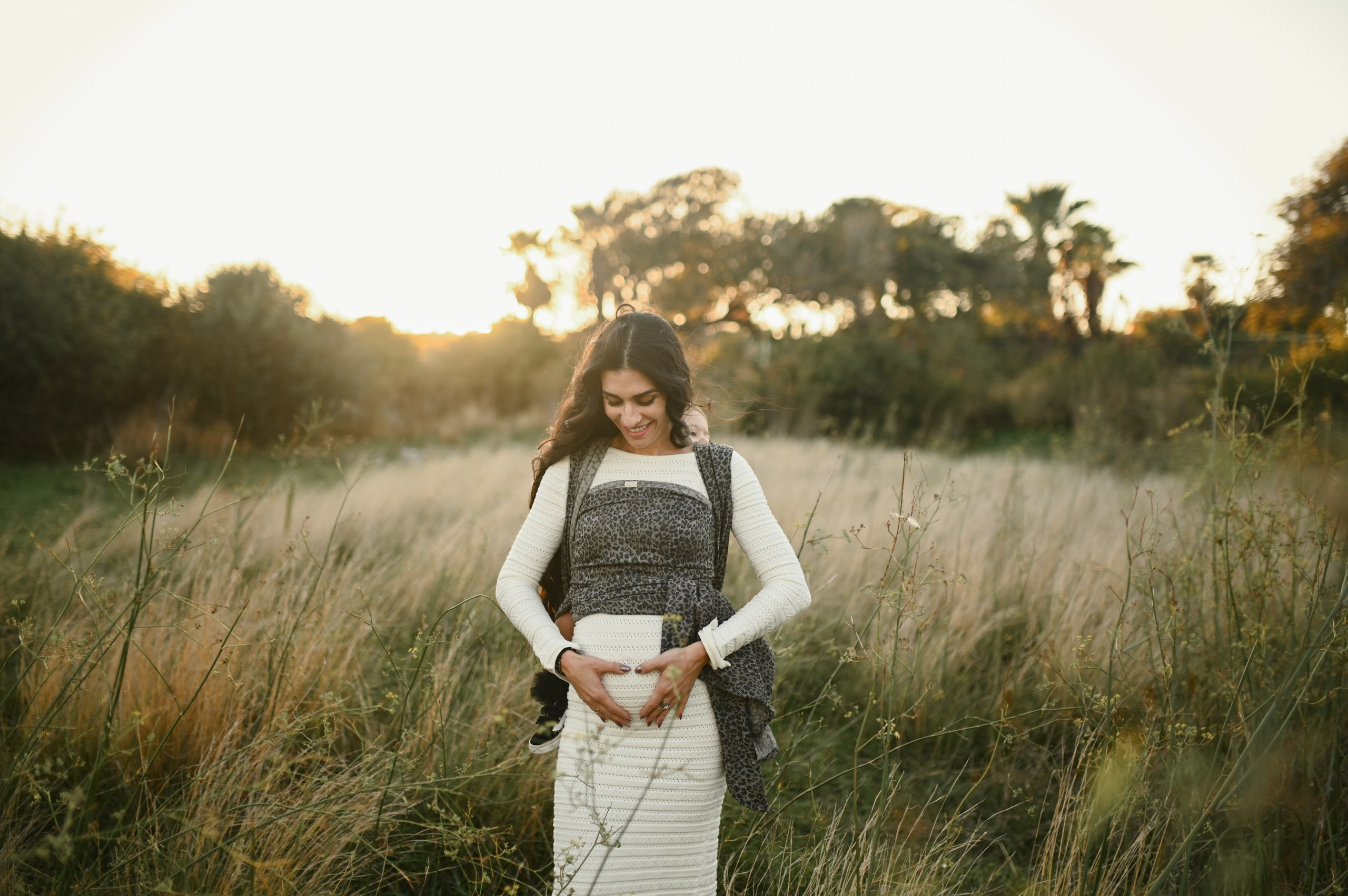 Pregnancy announcement photoshoot Rhodes. Φωτογράφος νεογέννητων στη Ρόδο. Φωτογράφιση εγκυμοσύνης