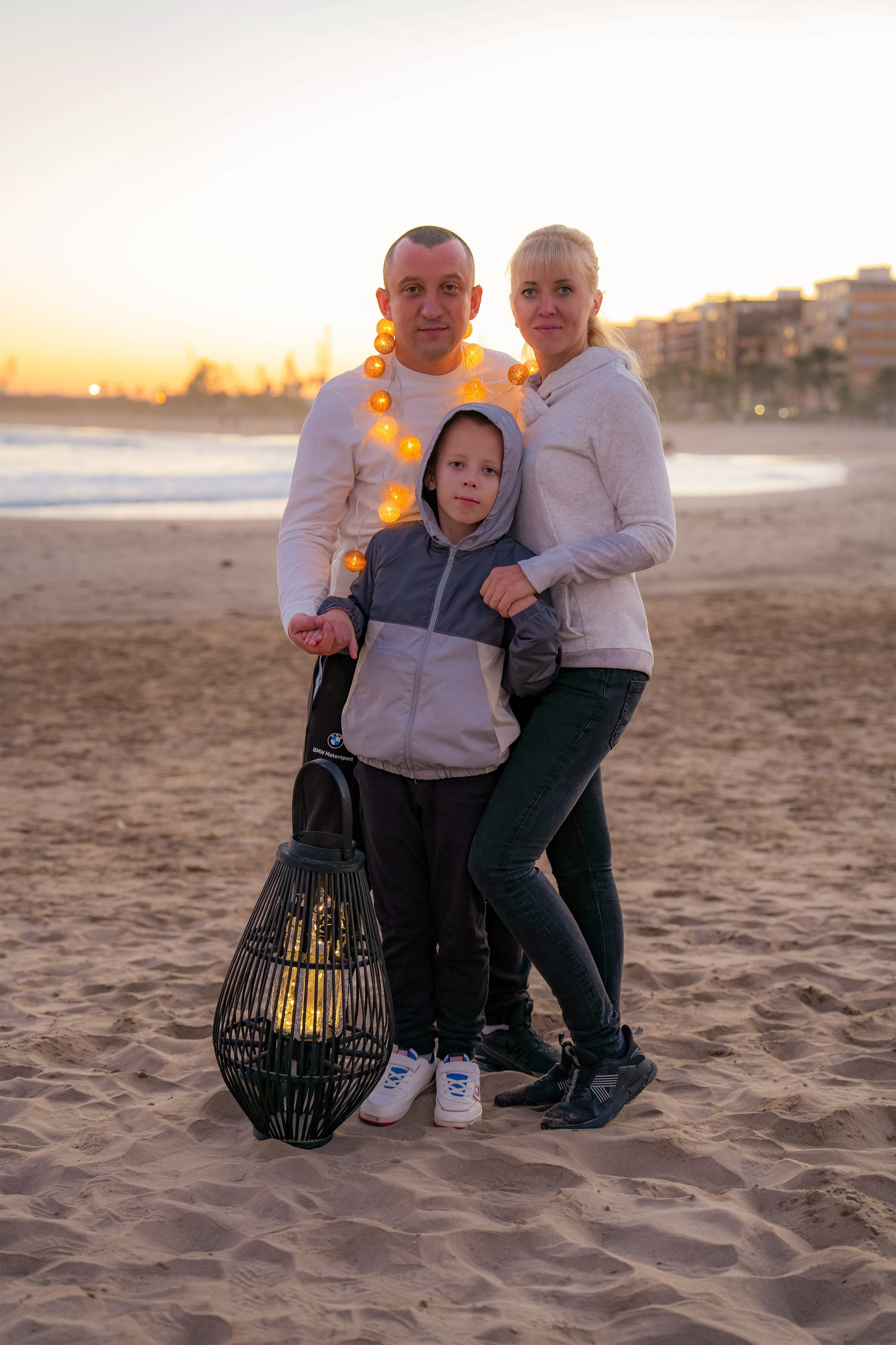 VIKA Y FAMILIA. Fotógrafa Olena Petryk. Realizo sesiones de fotos en Puerto de Sagunto