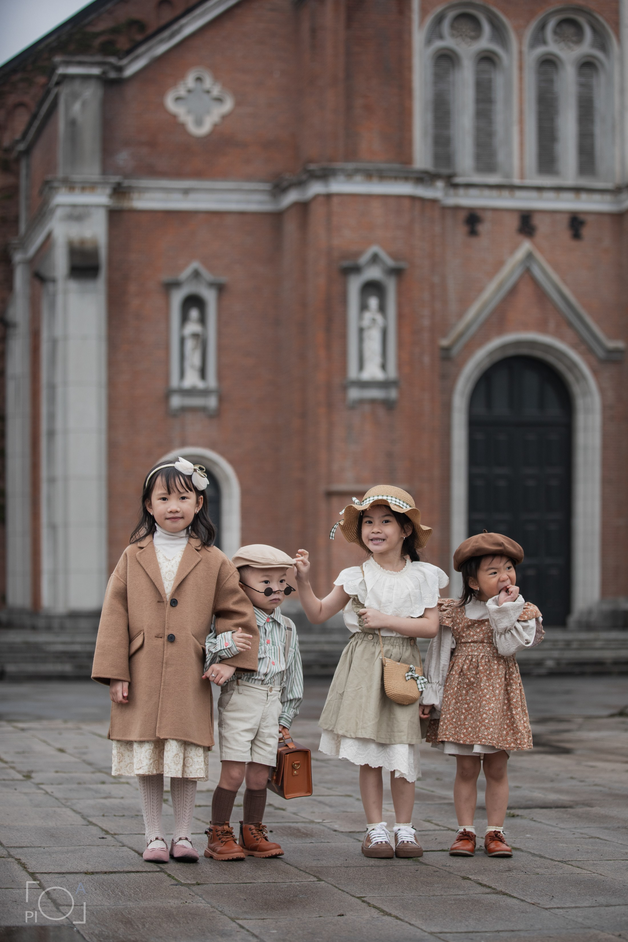Семейная фотосессия в шанхайской киностудии. Photographer in Shanghai — Lola Pidluskaya