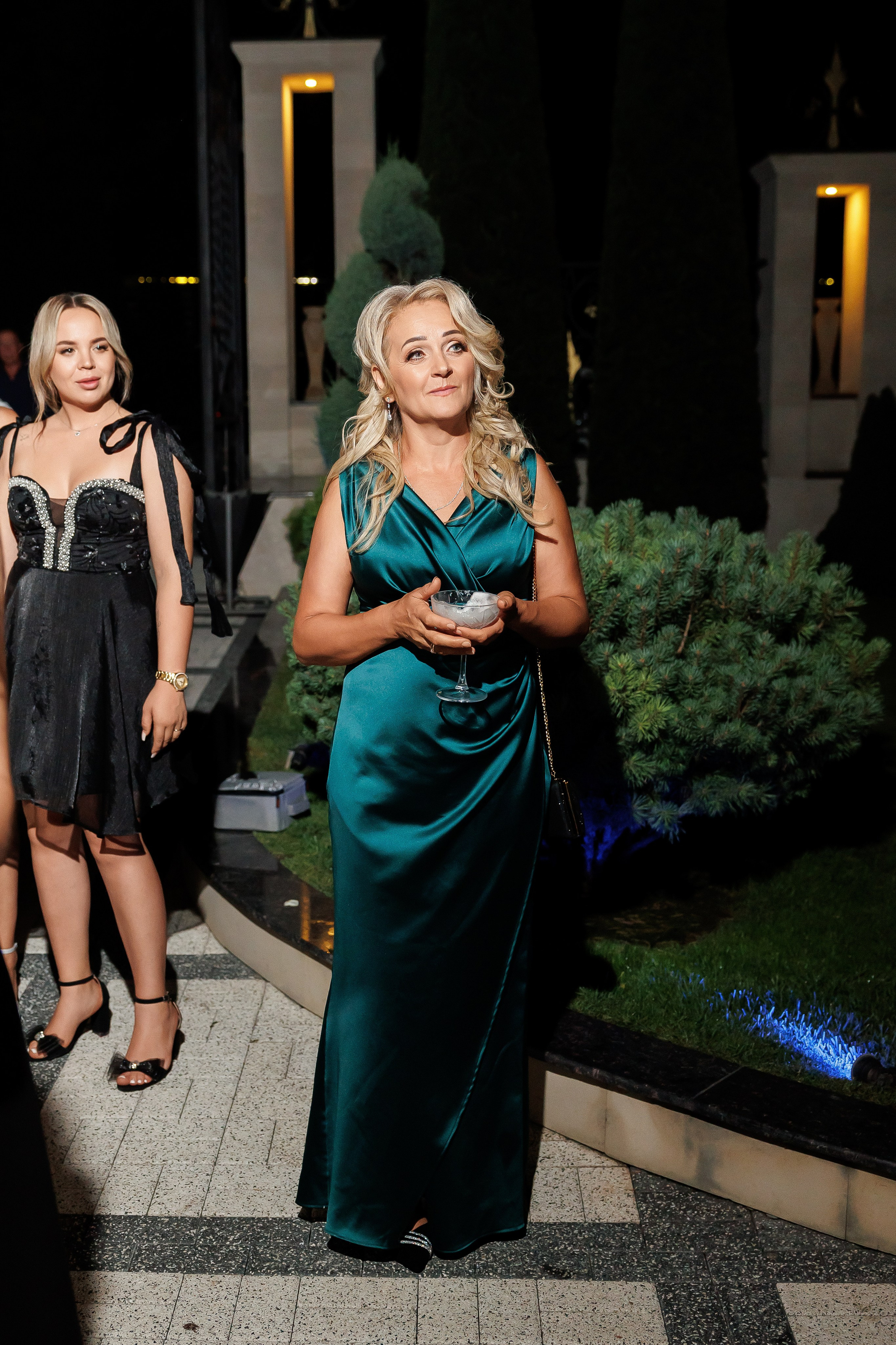 Eugen & Livia — Grand Elysee — Wedding Day. Servicii Foto și Video 067188353