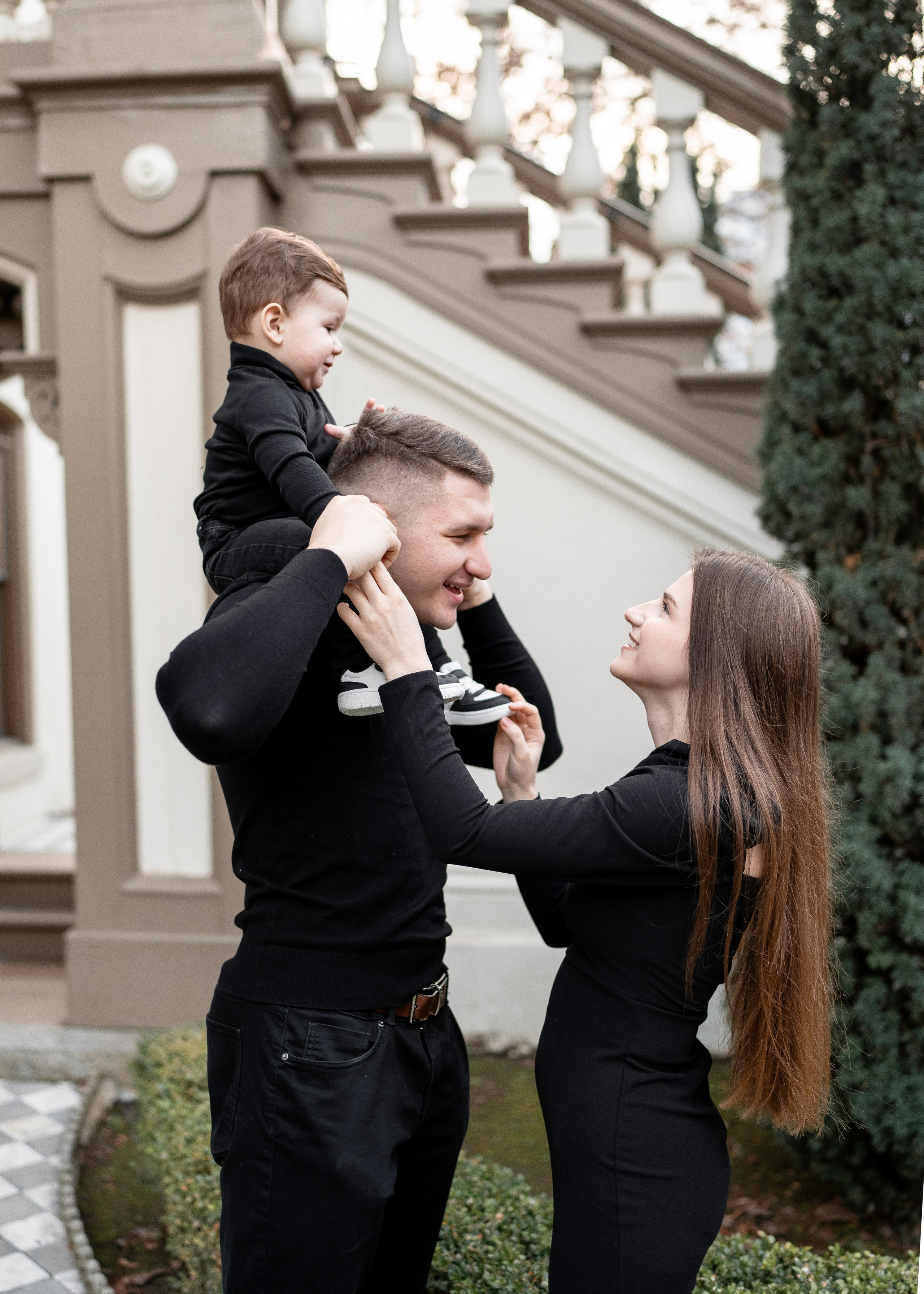 Artem, Nadia & Elisha. Family photographer in Sacramento | Sofia Pavenko