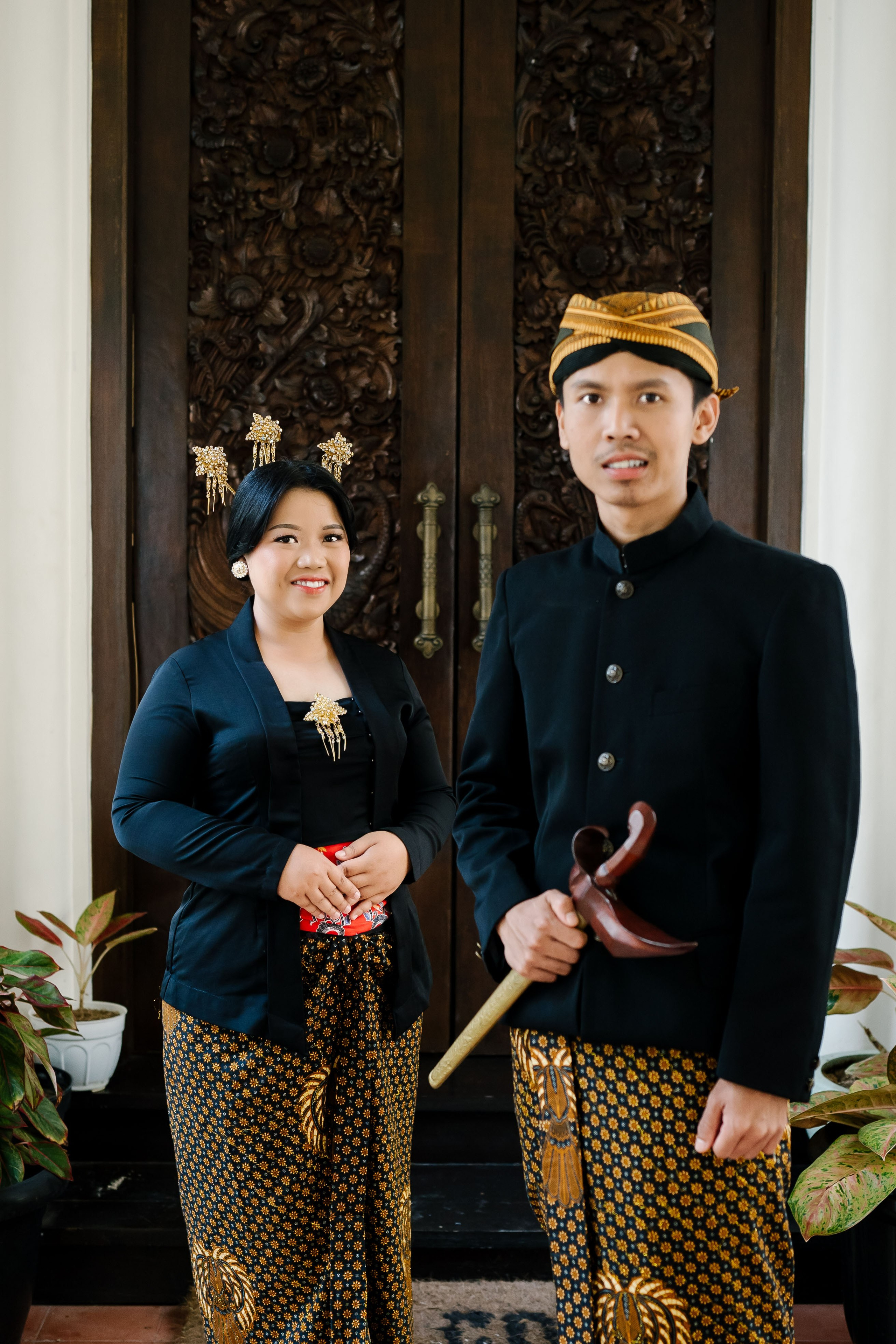 Prewedding Photo Shoot with Javanese style. Female Photographer in Bali