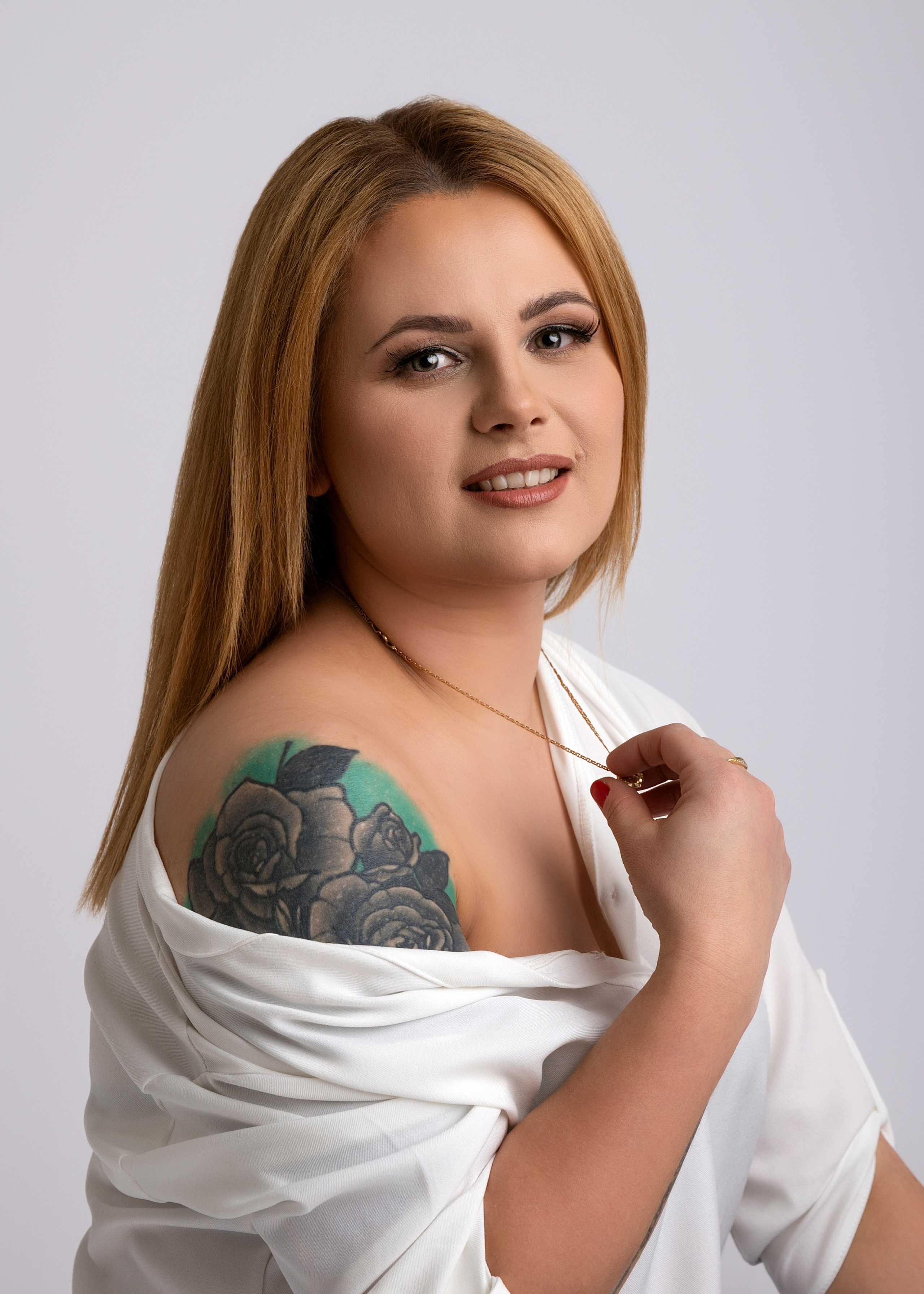 Women Portraits. Home