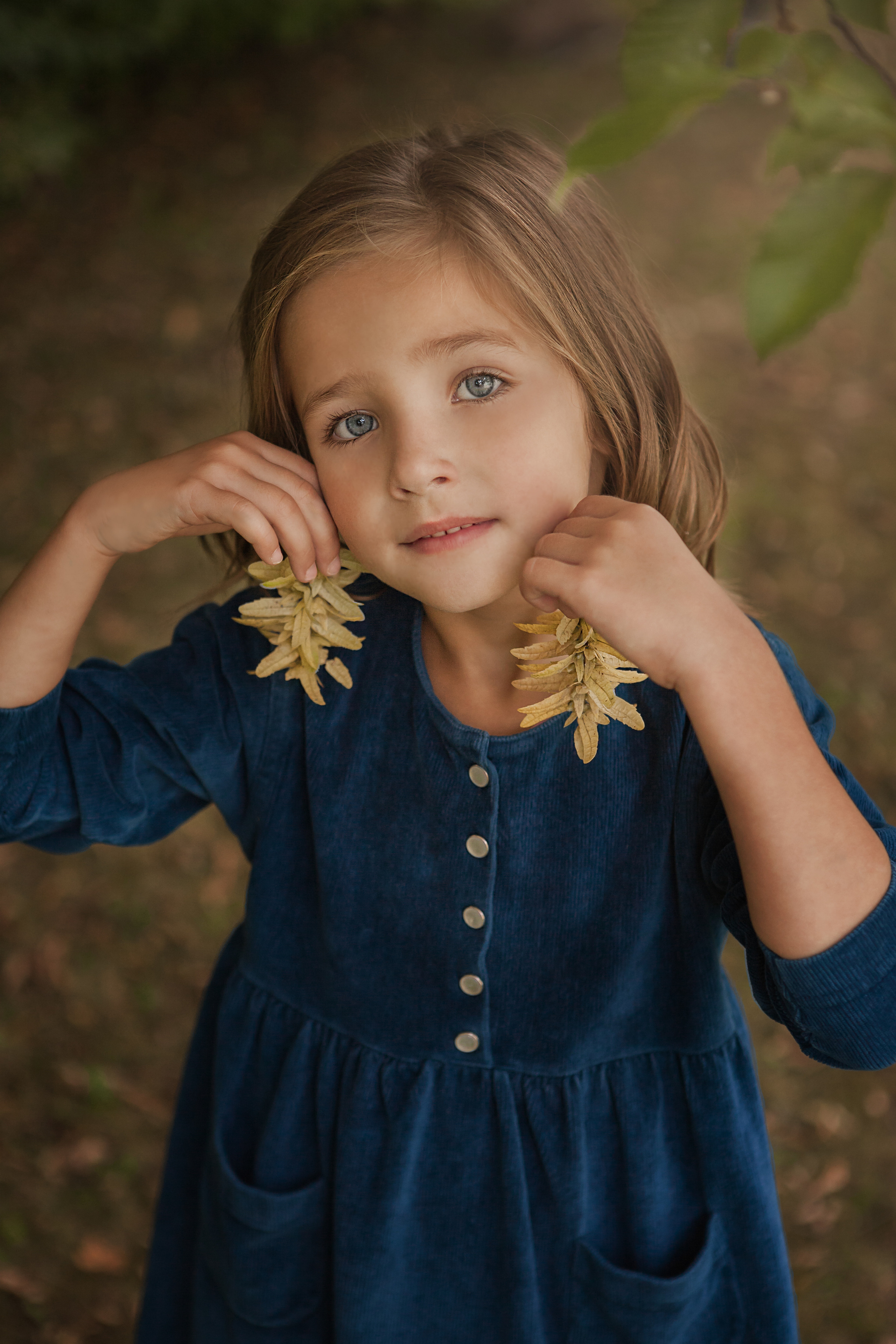 Kinderportrait Lindenberg, Kinderfotografie Allgäu, Portraitshooting Kinder Bayern, Professionelle Kinderportraits Lindenberg, Outdoor Kinderfotografie Allgäu, Studio Kinderportrait Bayern, Einzelportrait Kinder Lindenberg, Kinderfotografie drinnen Allgäu, Kinder Lifestyle Shooting Bayern, Porträtfotografie Kinder Lindenberg