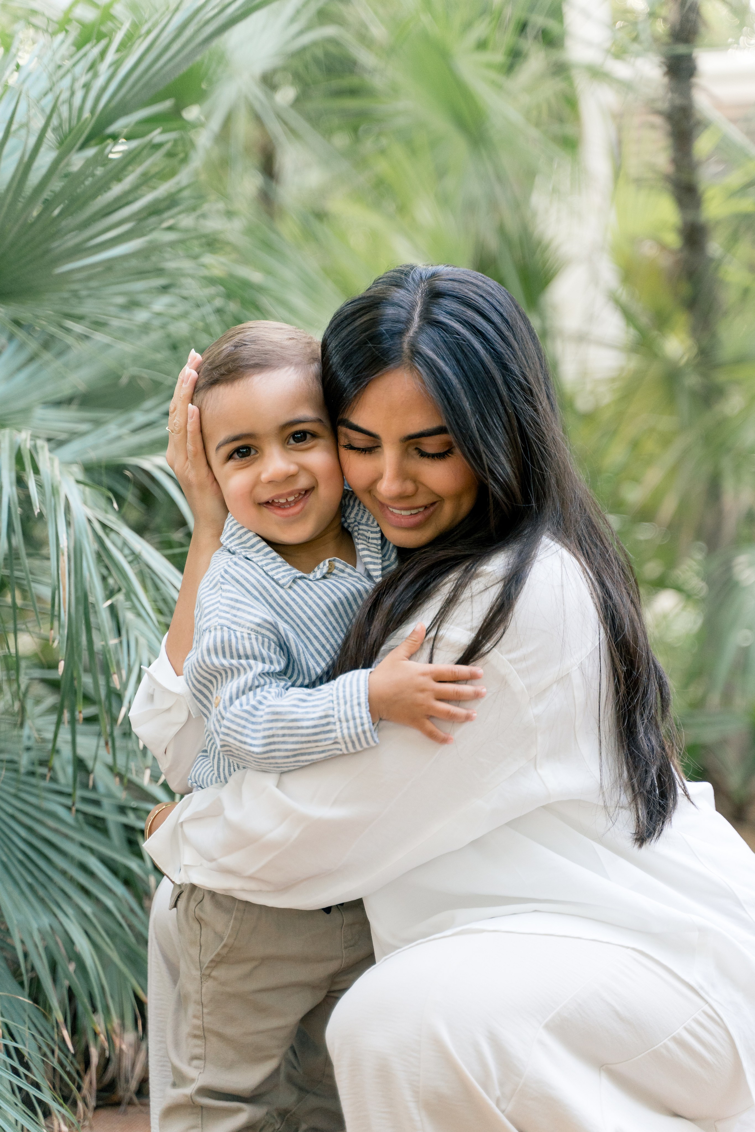 Фотосессия в Umm Al Emarat Park — природная гармония в центре Абу-Даби. Фотограф в Абу Даби Марина
