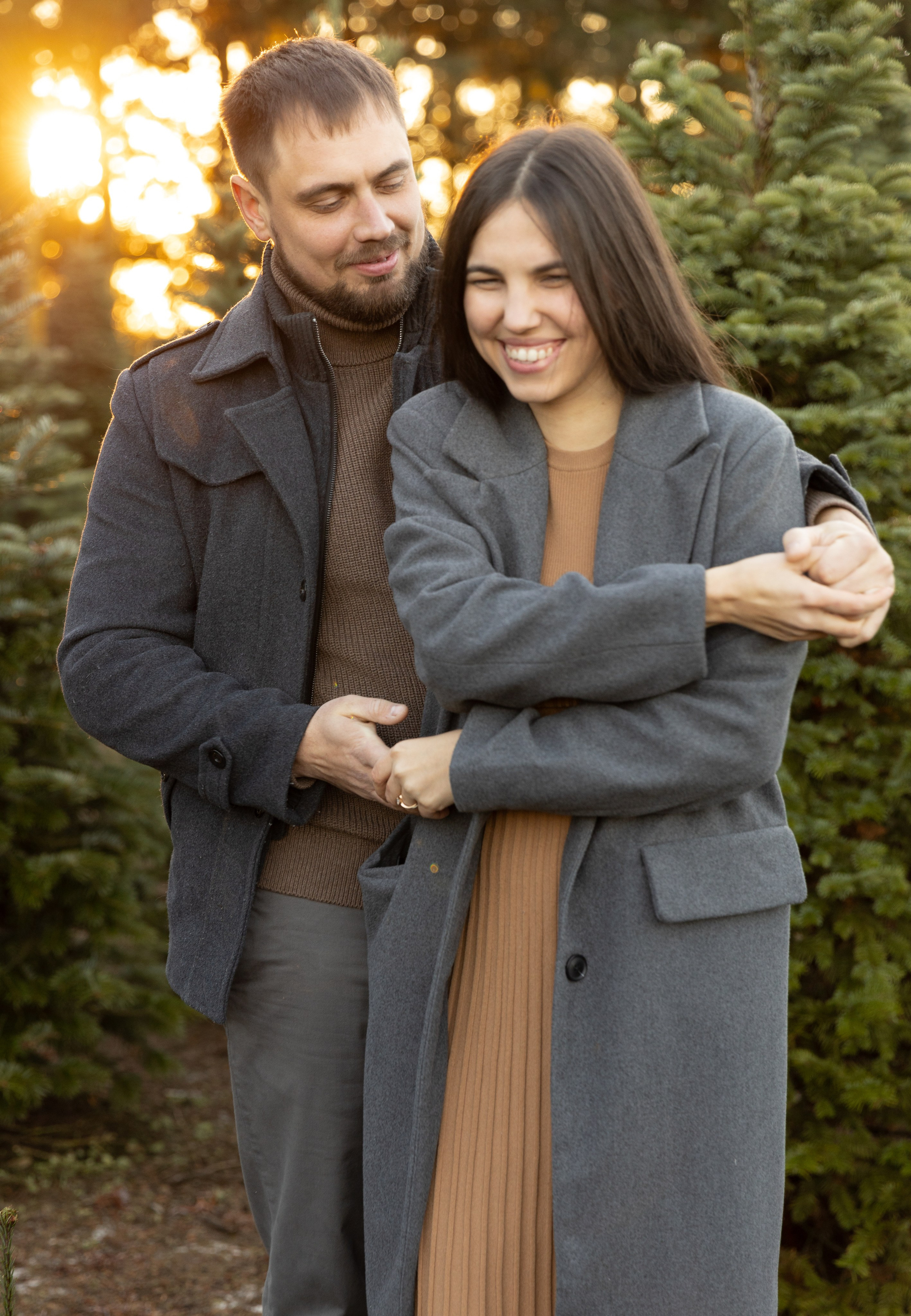 Christmas tree farm. Family and Wedding photographer