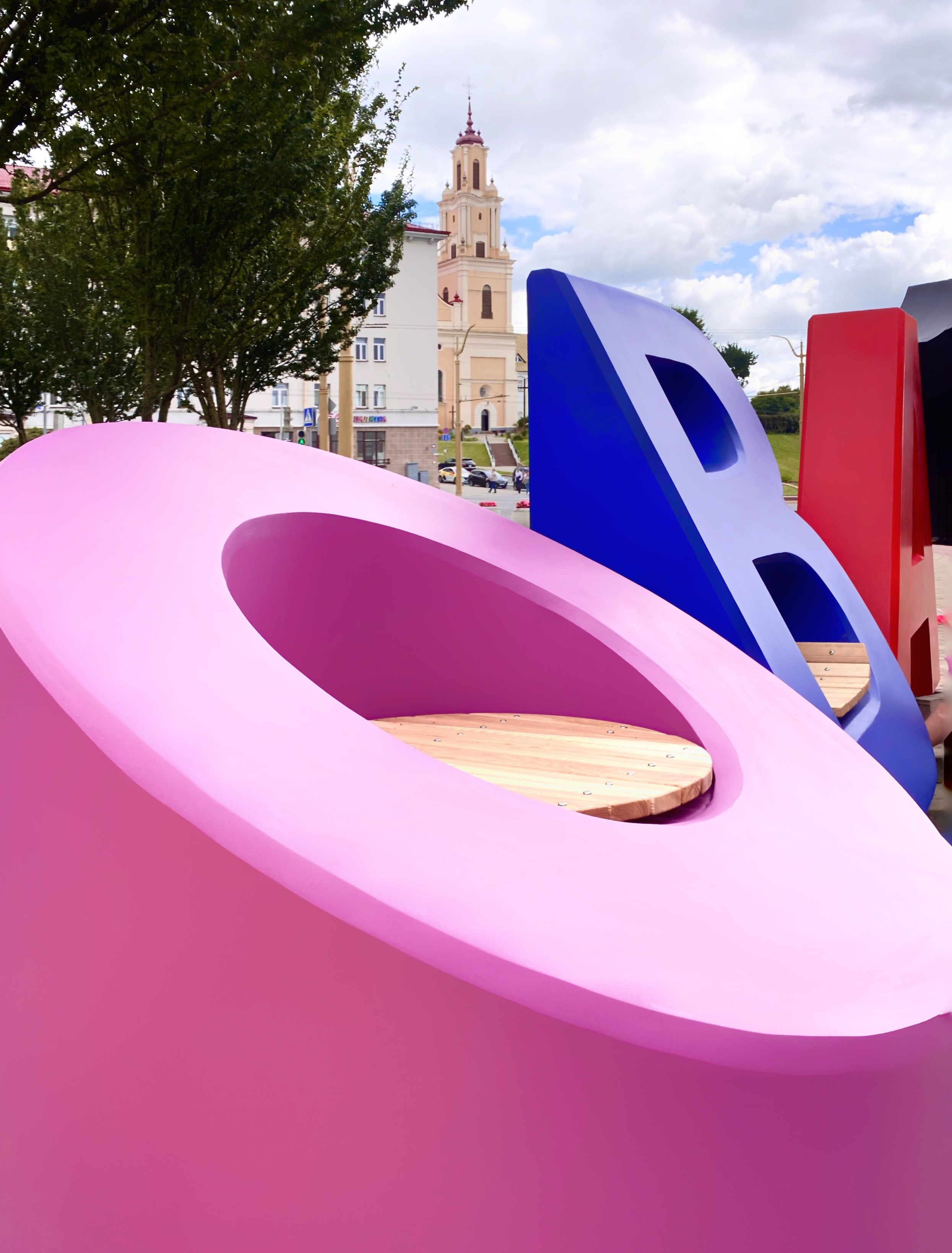 Скульптурные композиции «Мова». В соавторстве с П. Войницким. 2020. Сталь, лазерная резка,сварка. Гродно, Брест, Могилёв, Витебск, Гомель