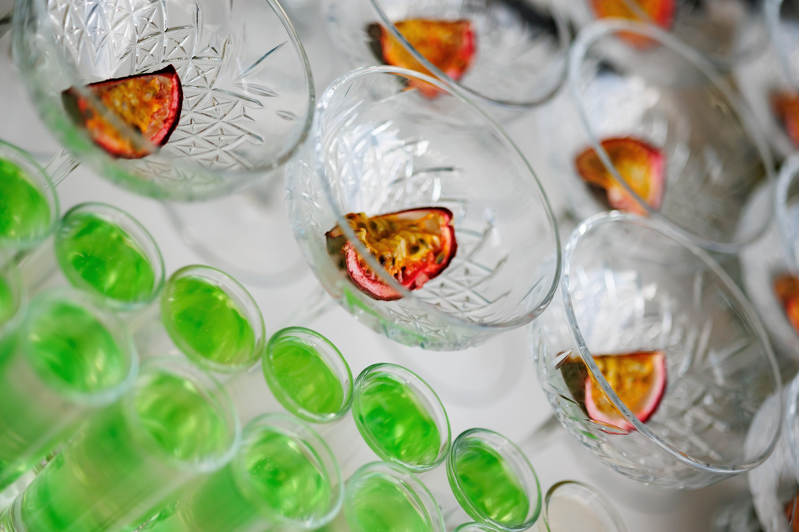 Eugen & Livia — Grand Elysee — Wedding Day. Servicii Foto și Video 067188353