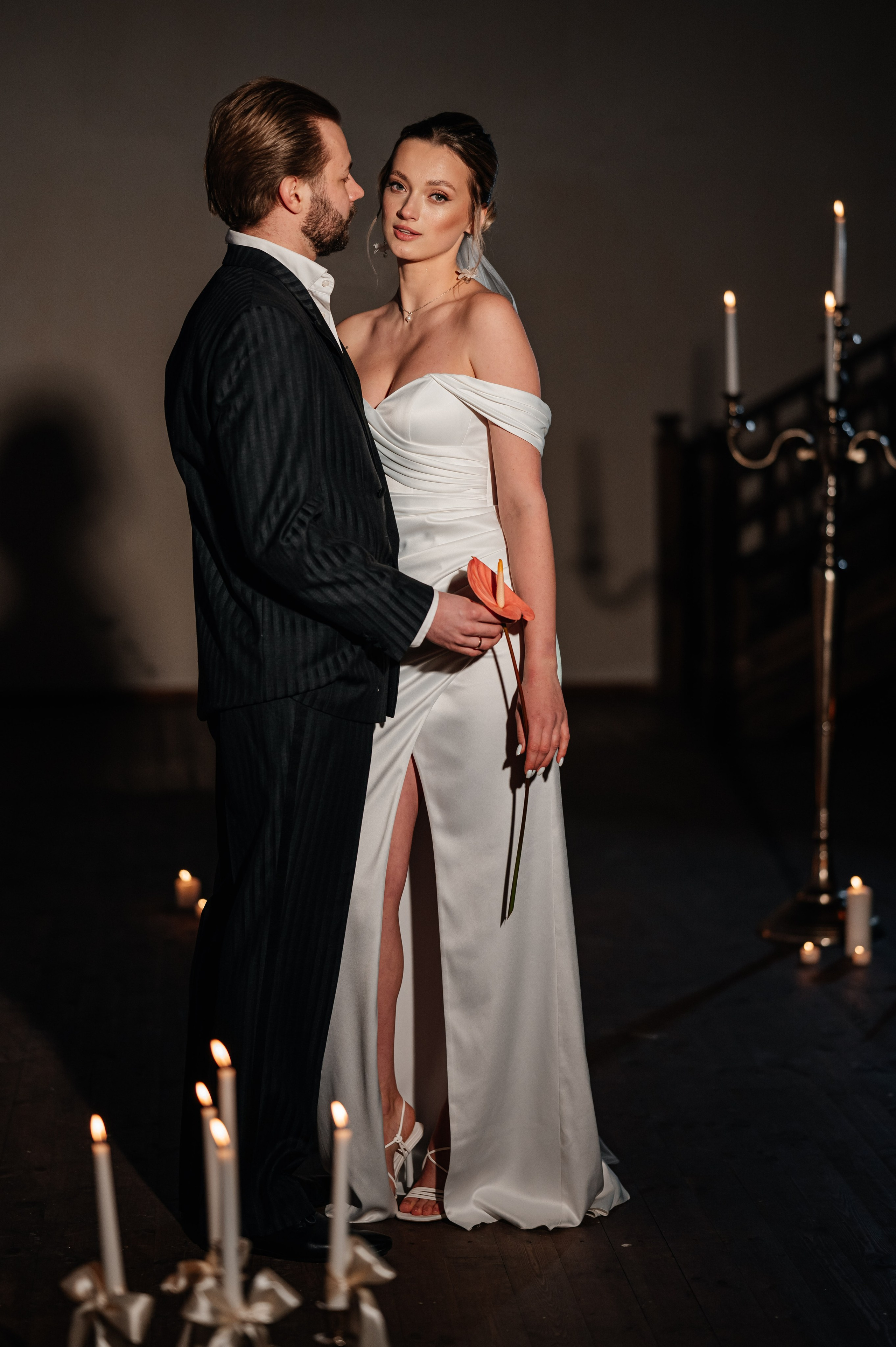 В зимнем замке со свечами. Фотограф Таллинн — свадьба |семья | lovestory