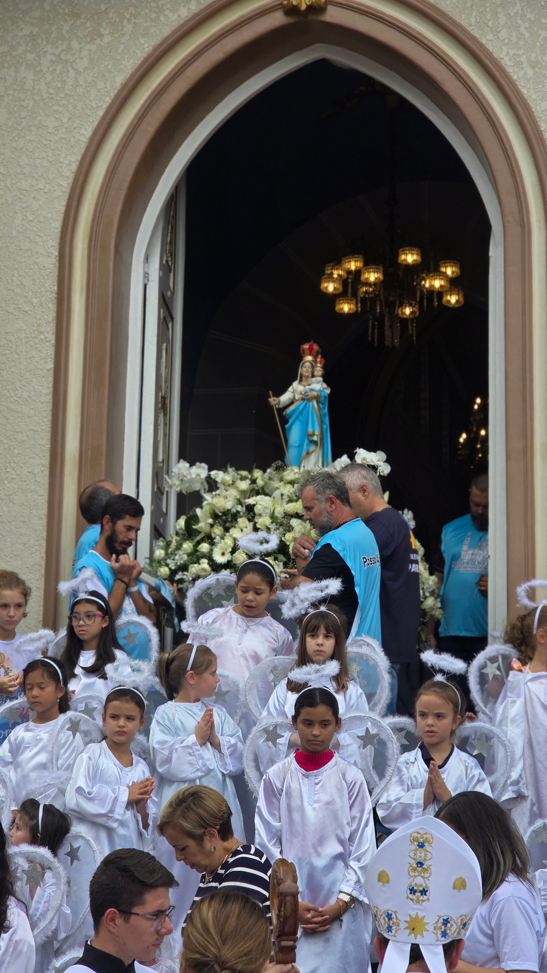 Peregrinação Nossa Senhora de Belém. Handa Produções