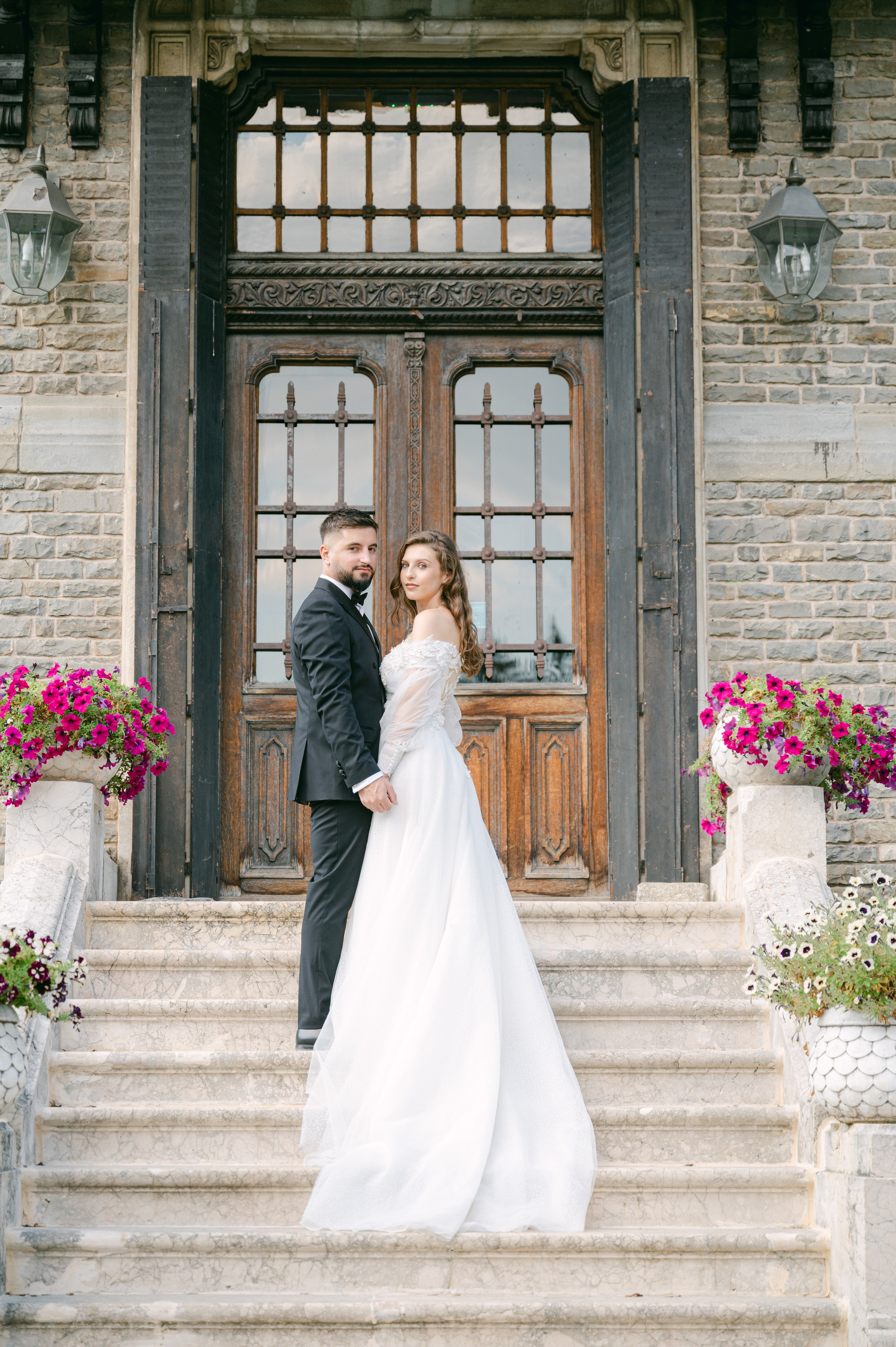 Sedinta foto trash the dress la castelul Cantacuzino