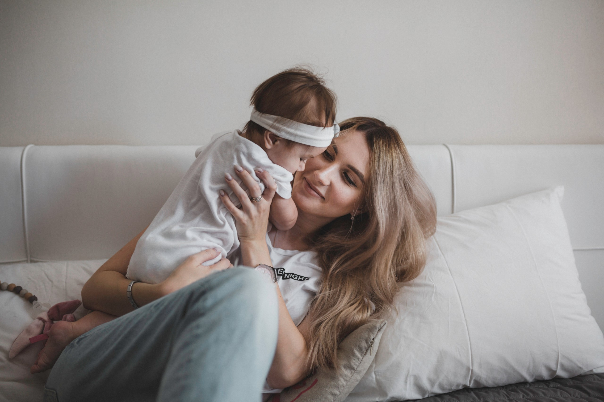 Elina & daughter. Madrid Photographer for Proposals, Engagements & Families | Anya Petrova