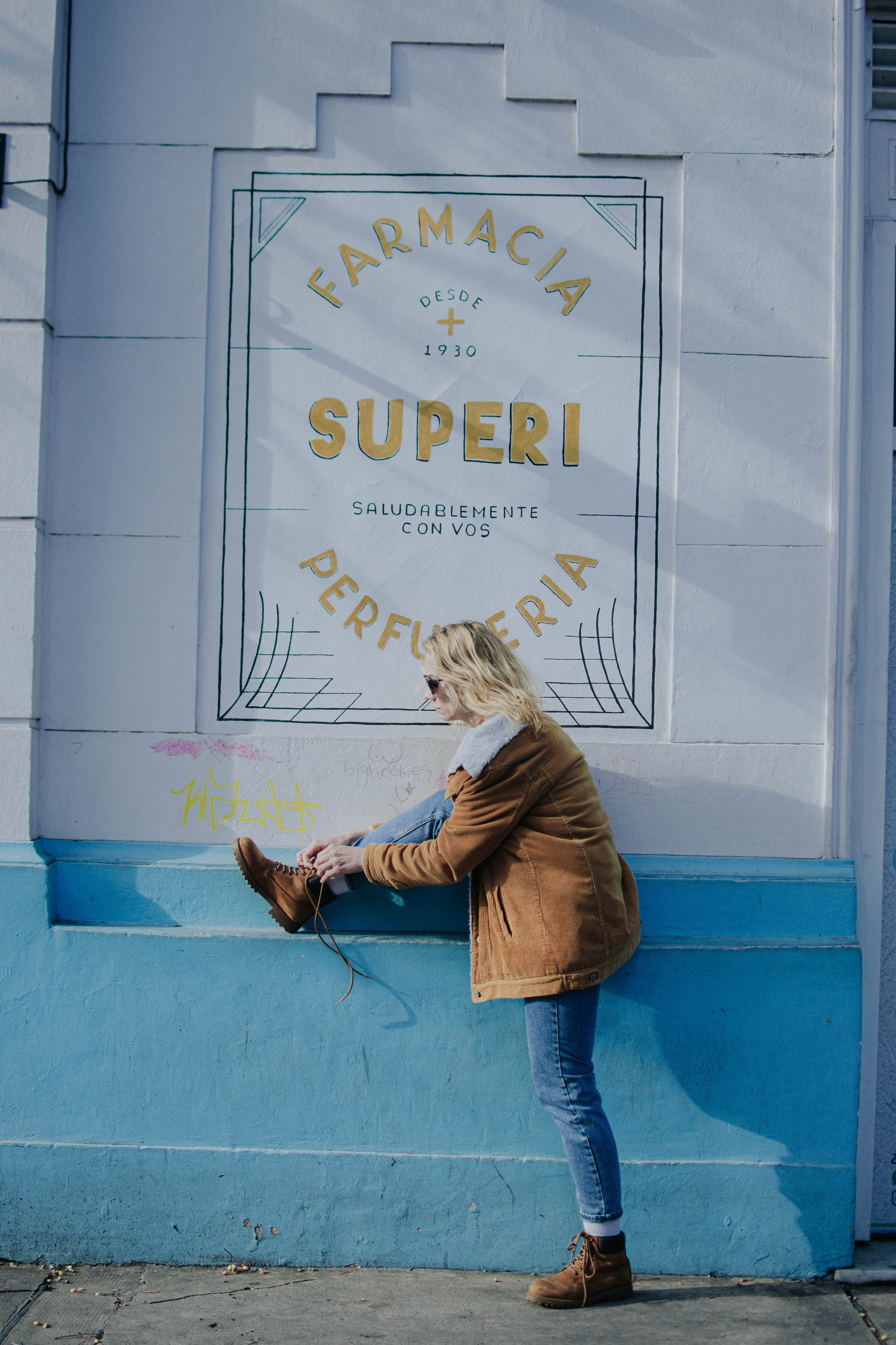 BAires and Zoya. Photographer @elmirkami in the city of Buenos Aires