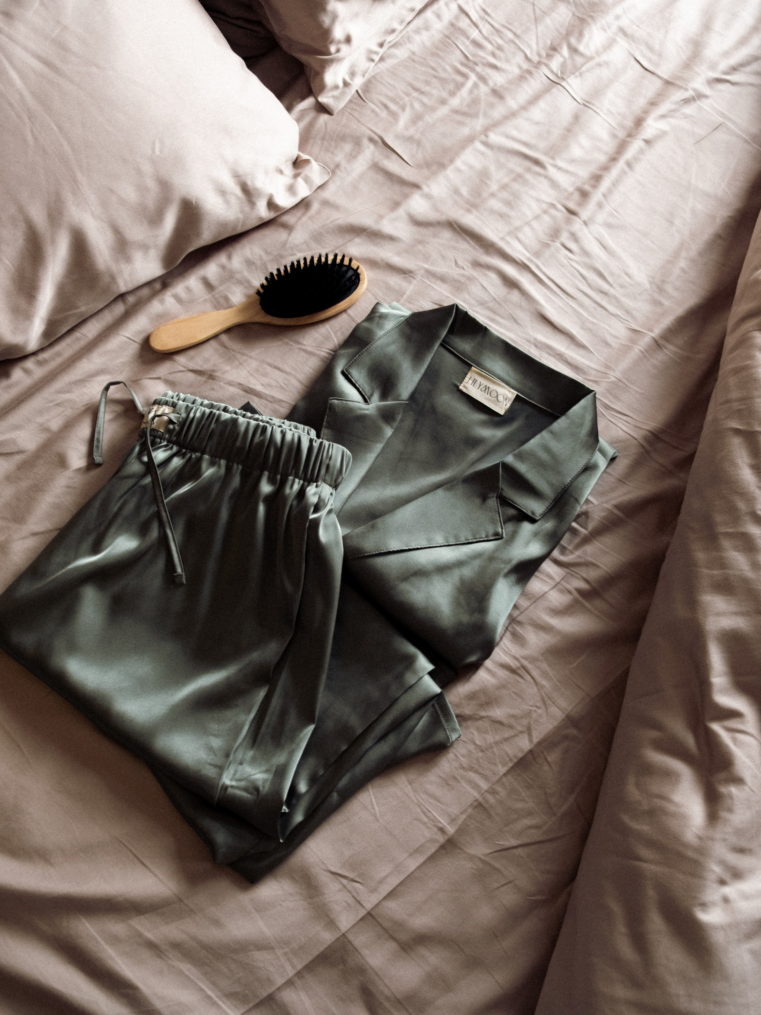 Brand. LilyMoon. Alforlove.com