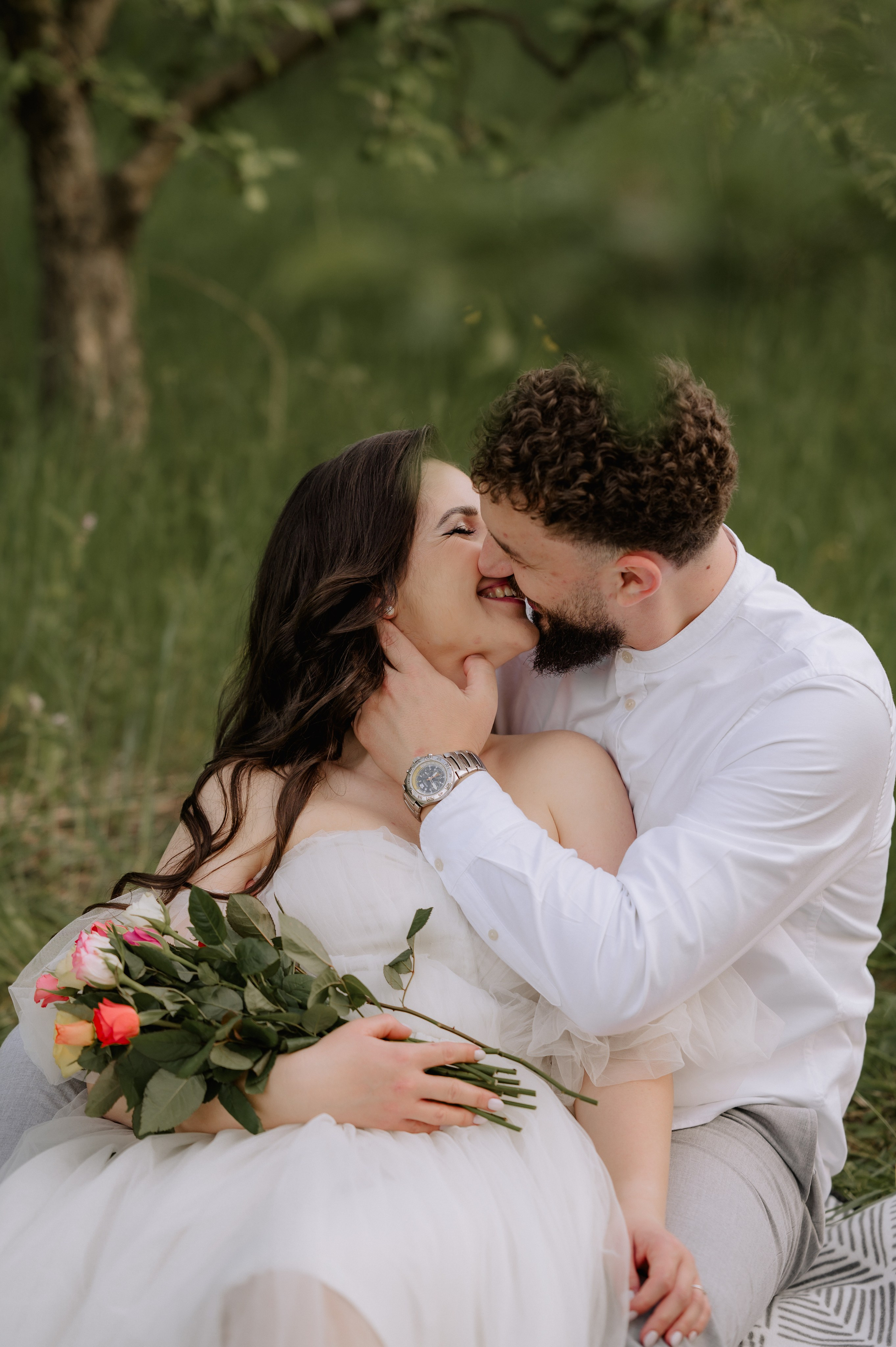 Magda + Andrei | Lovers in the garden. Proud Vision Weddings | Wedding Photography & Film — Servicii profesionale Foto Video Nunta Iasi