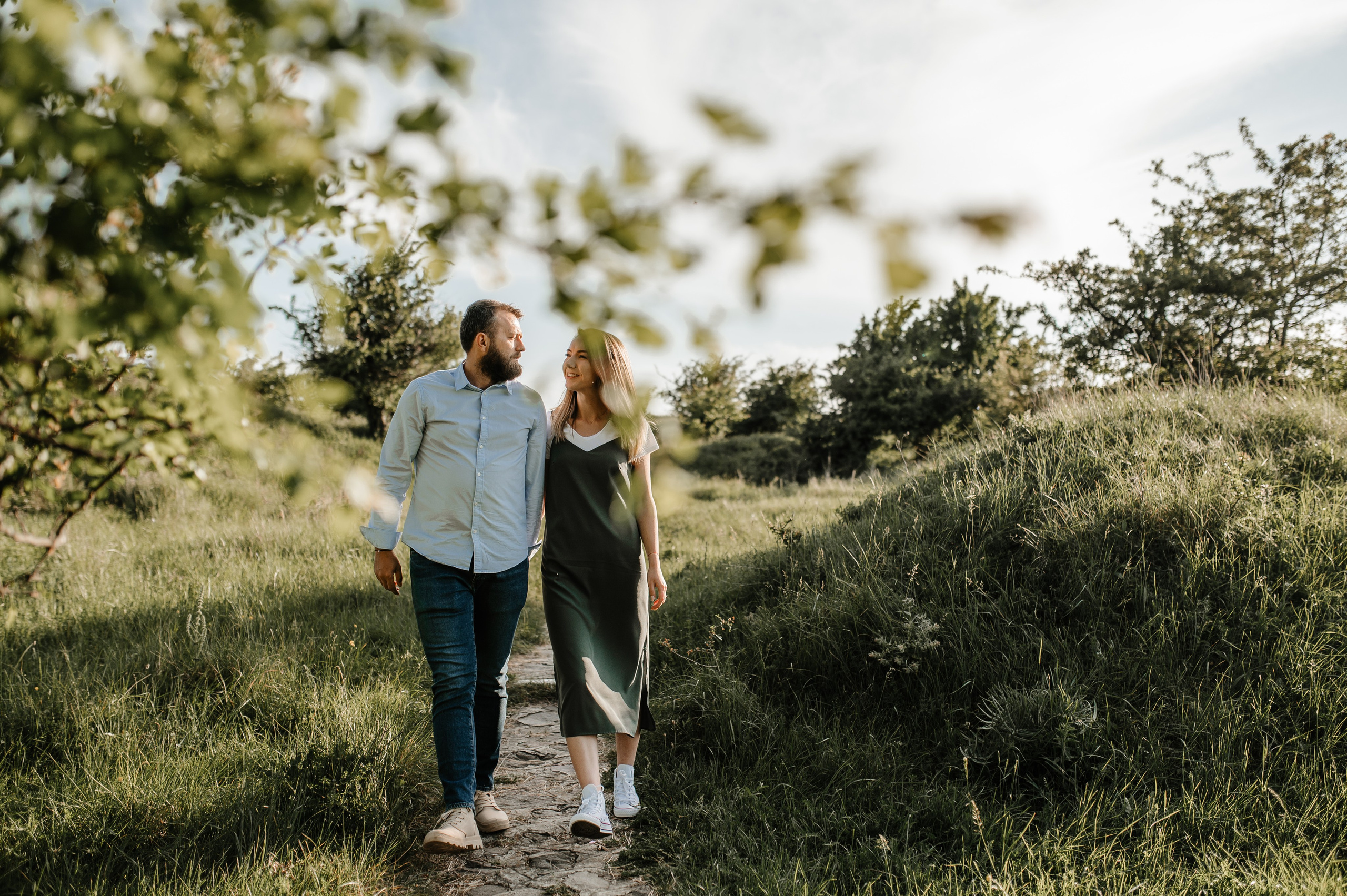 Save the date , sedinta foto la picnic, sedinta foto in natura. Proud Vision Weddings | Wedding Photography & Film — Servicii profesionale Foto Video Nunta Iasi