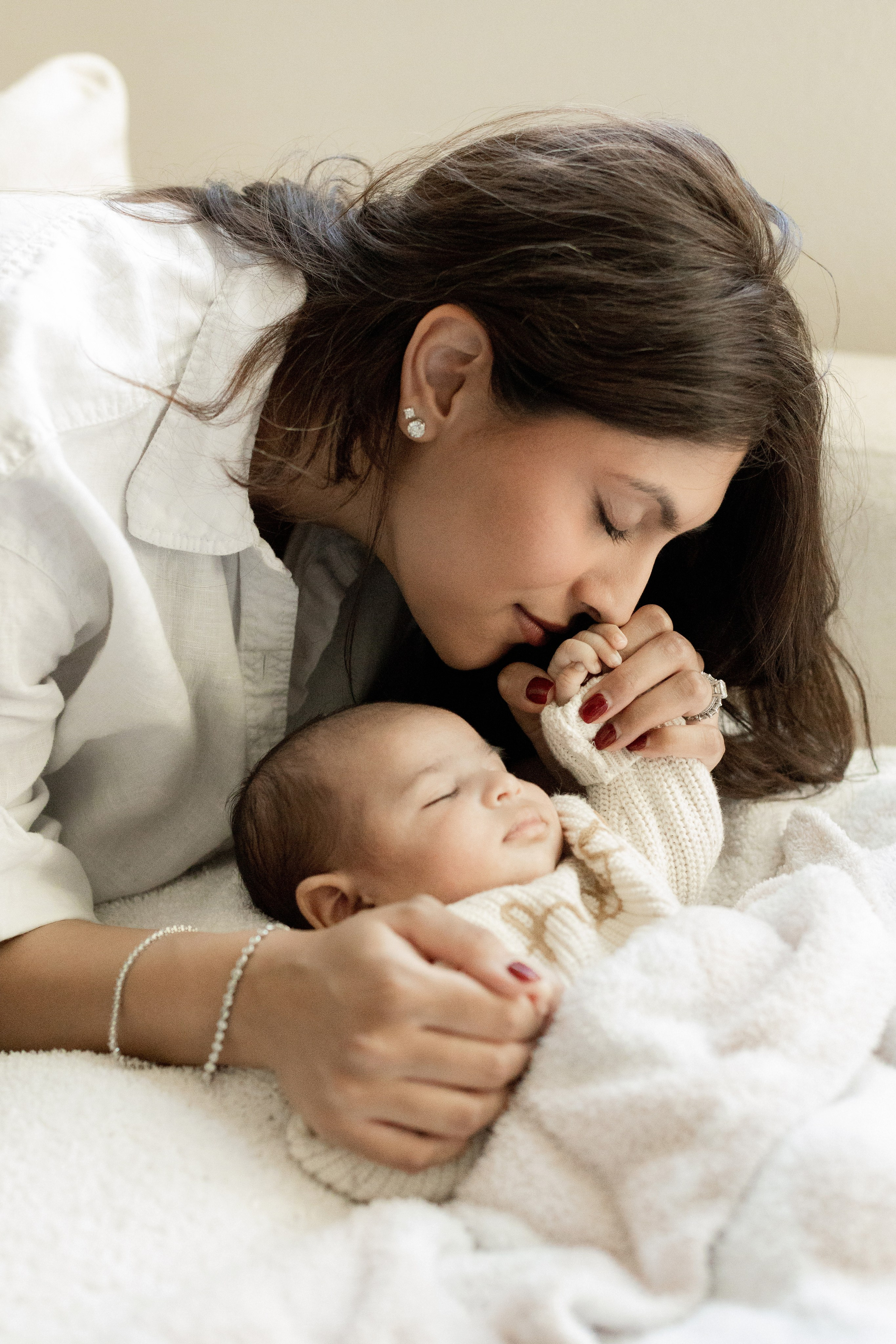 Newborn Lifestyle. Family photographer in Bay Area, California