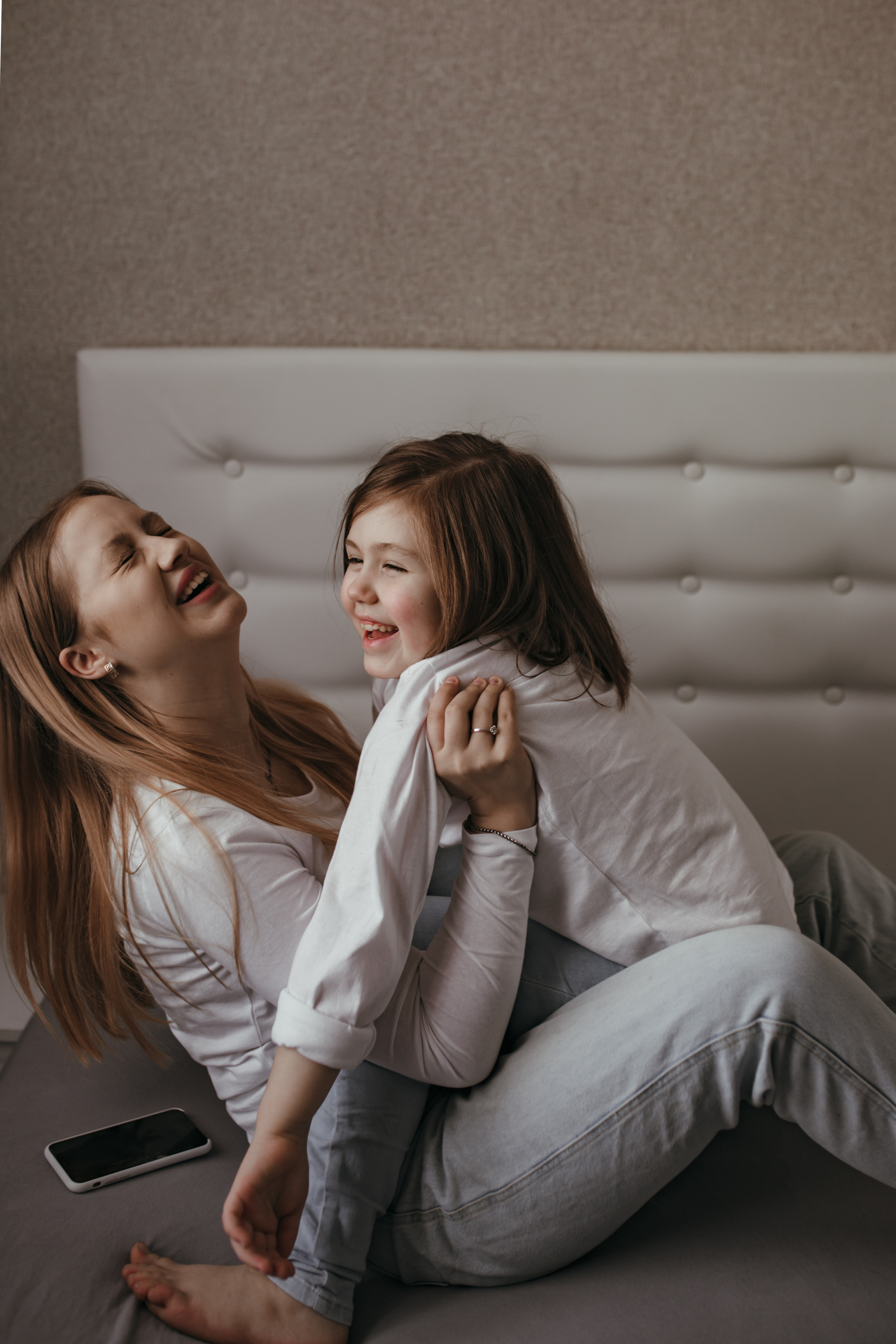 Alexa and Michail. Portrait family photographer in Berlin Elena Zakh