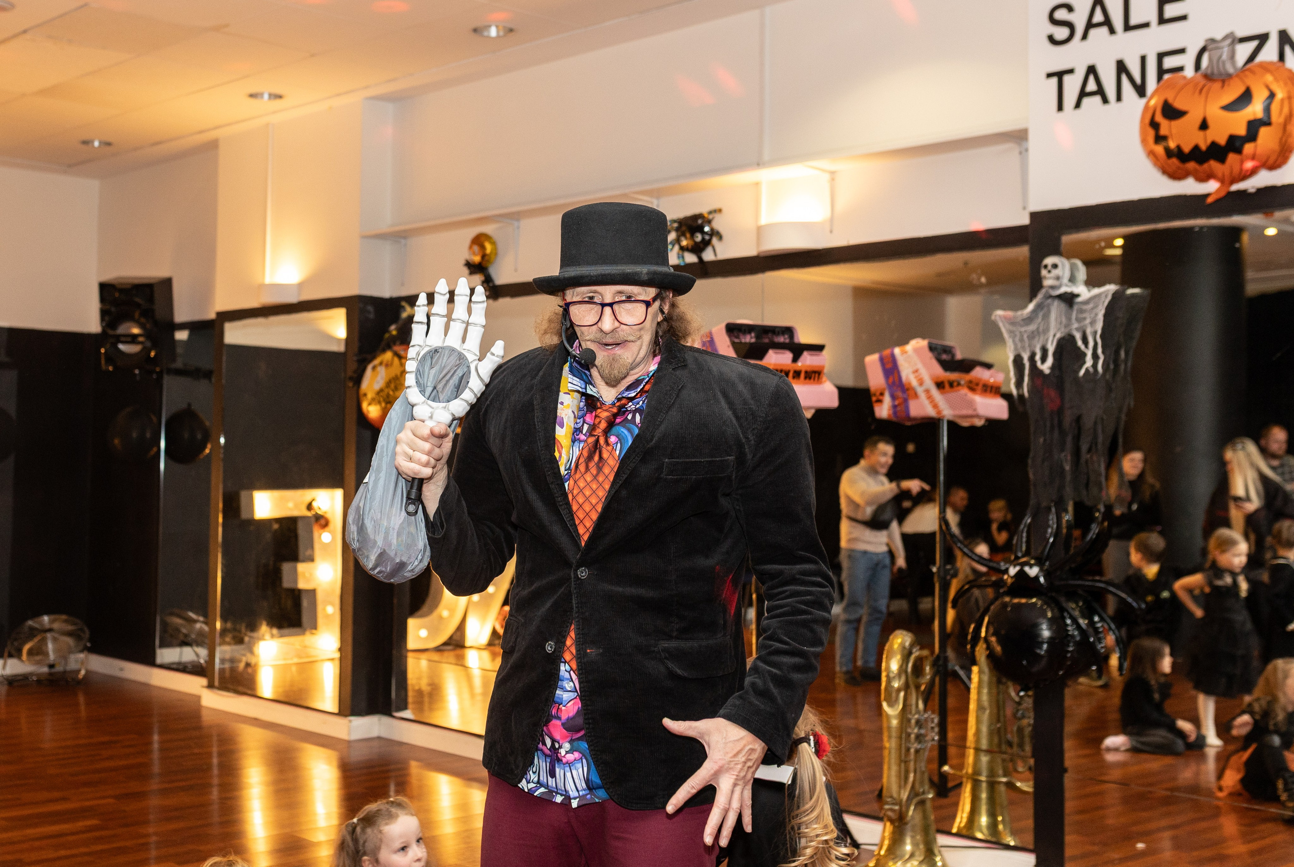 Leo dance studio Helloween 2025. Семейный и детский фотограф в Варшаве Мила Бобровская