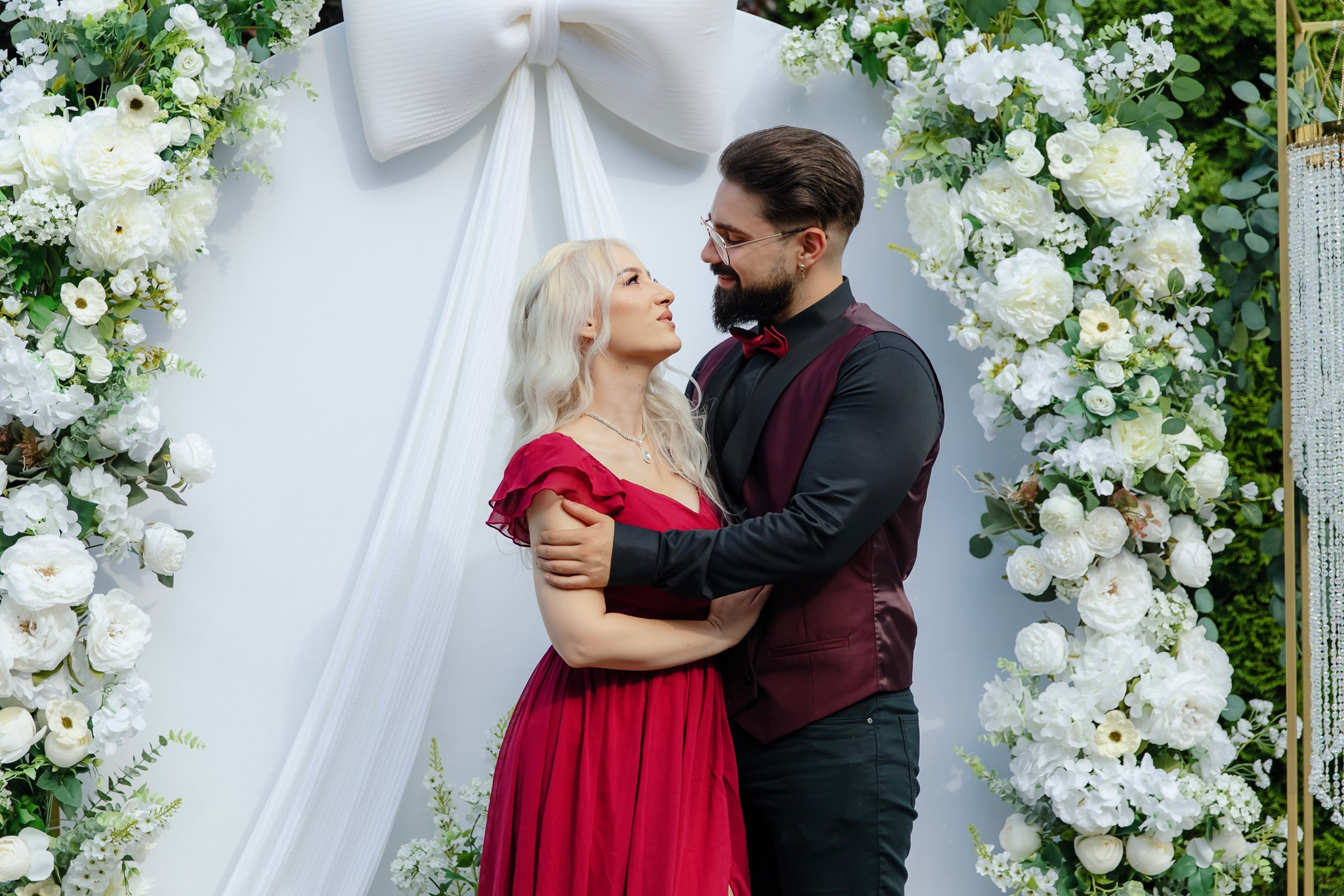 Ioana & Ionuț | Nuntă de poveste la Păstrăvăria Poiana din Mălini județul Suceava. Servicii foto-video profesionale, pentru momente de neuitat