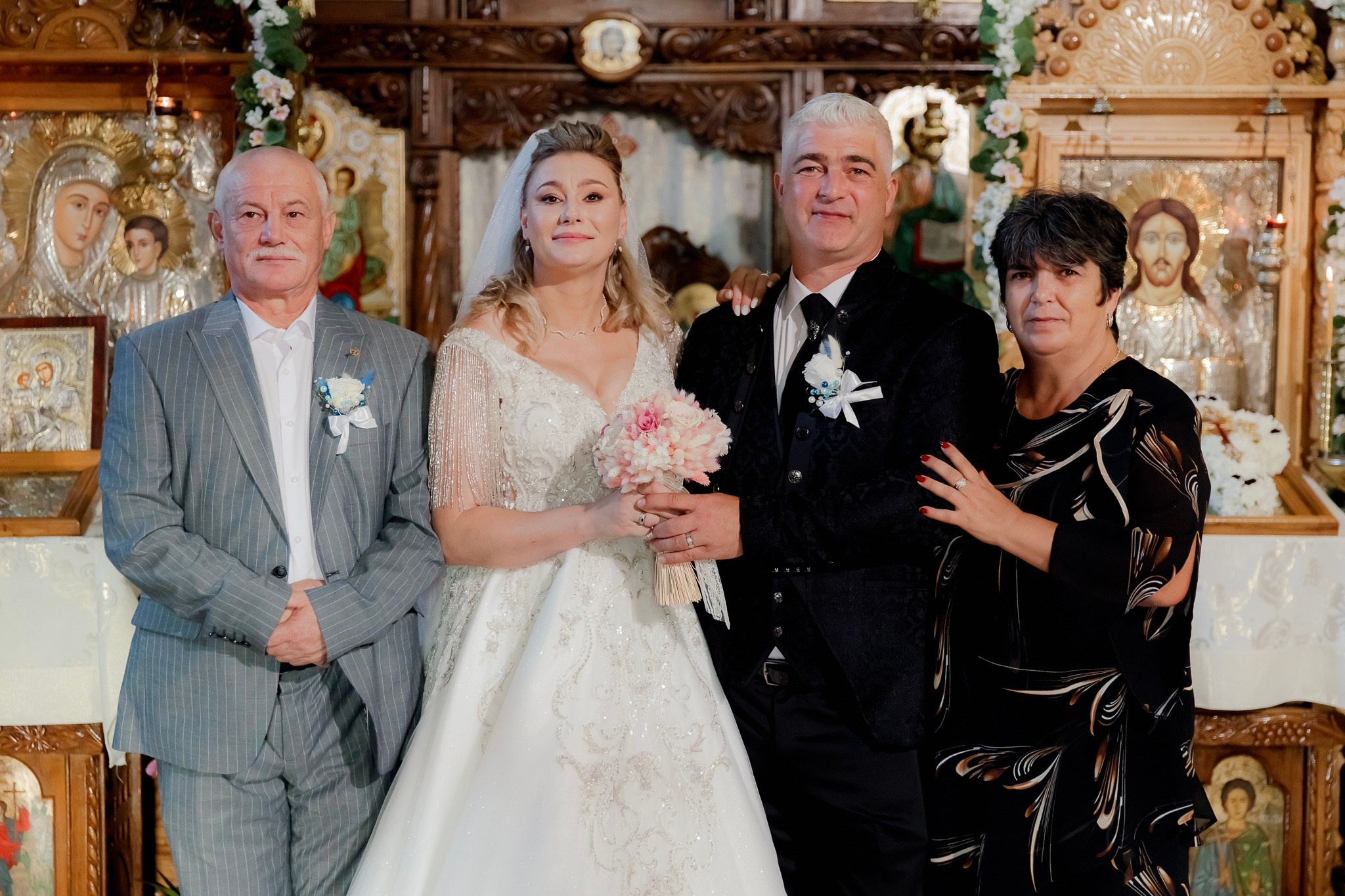 Mihai & Oana. Servicii foto-video profesionale, pentru momente de neuitat